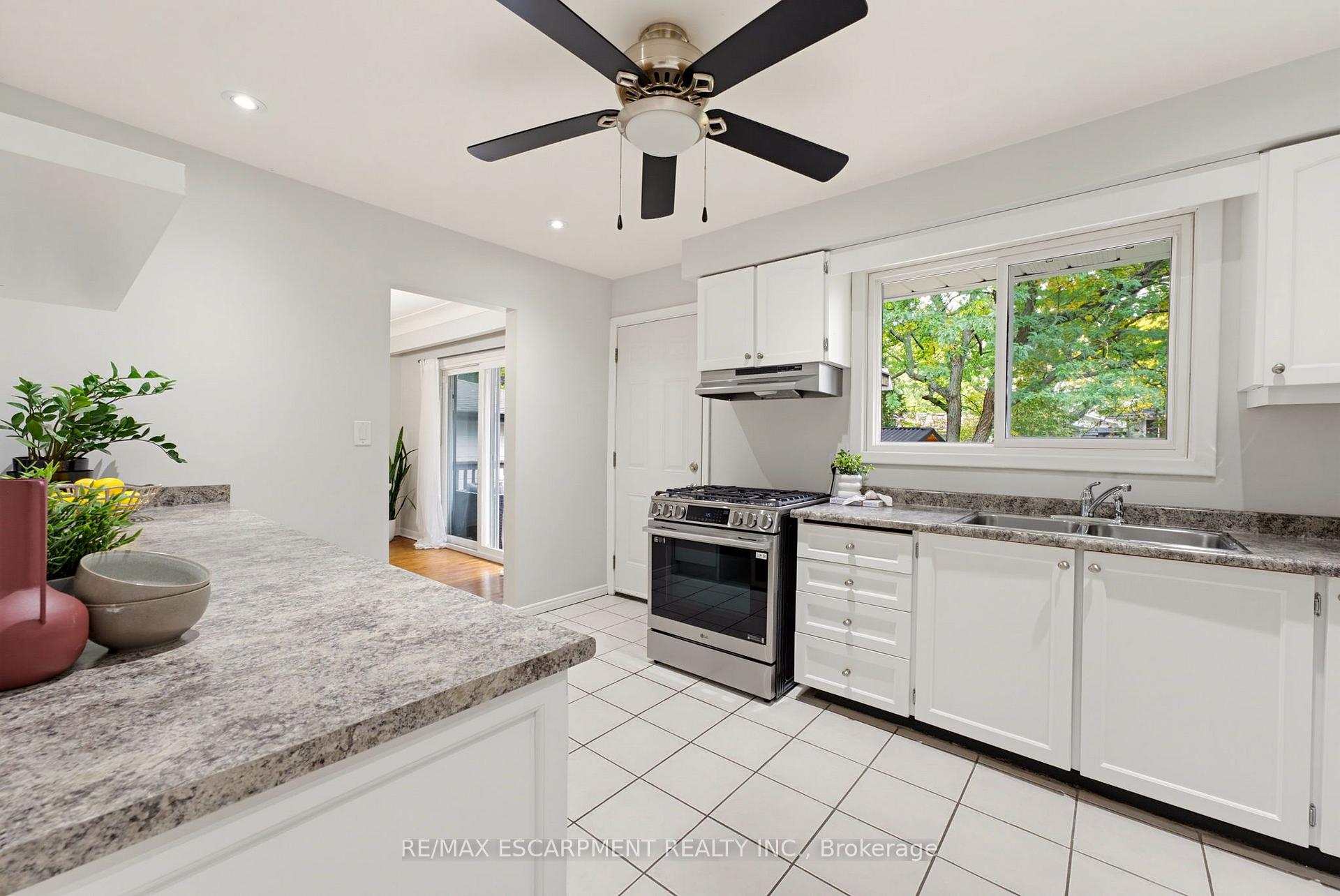 Photo 13 of 1452 Jefferson Road, Burlington, Mountainside — HOMEH