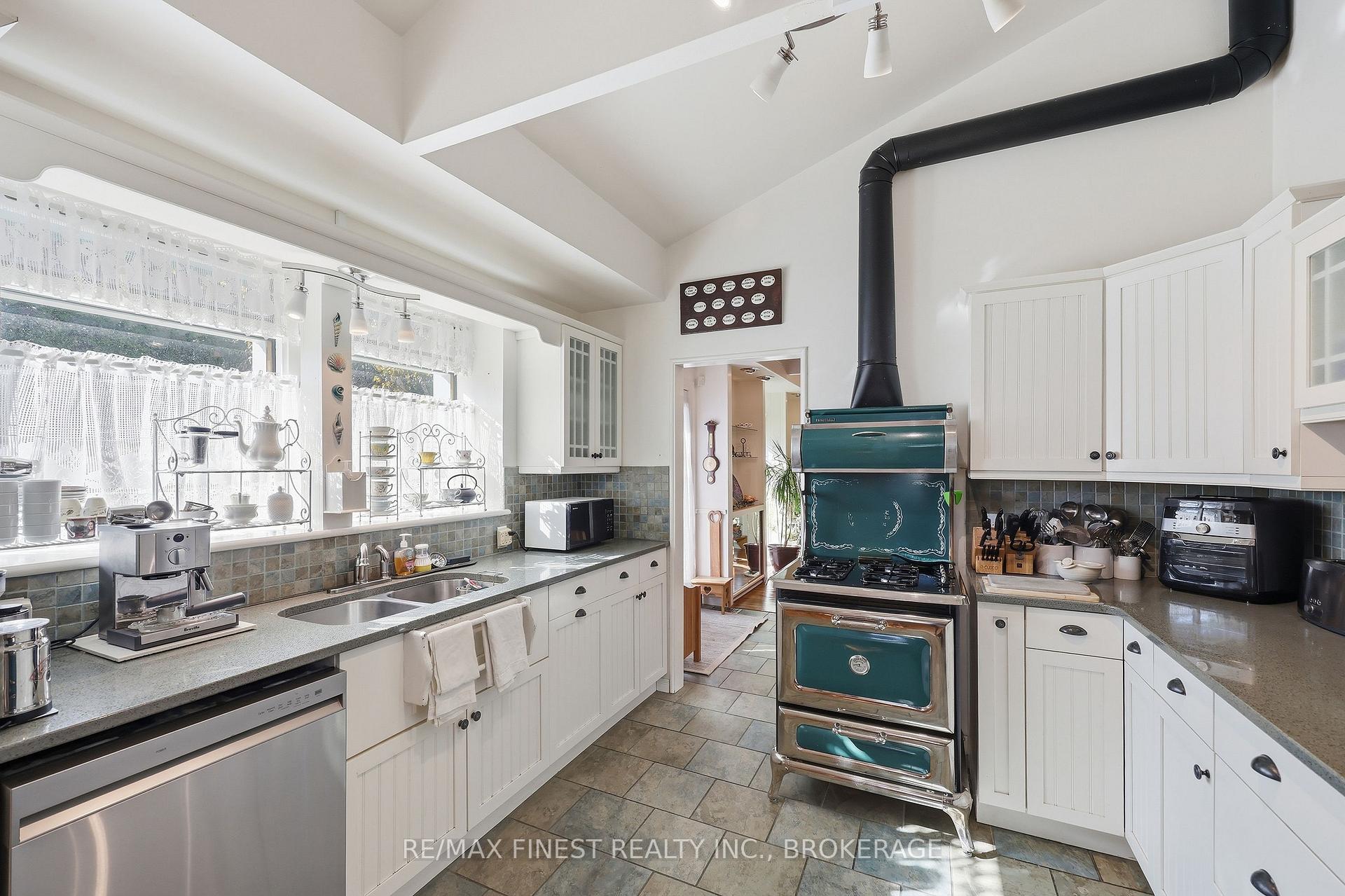 Photo 12 of 2182 Unity Road, Kingston, City North of 401 — HOMEH