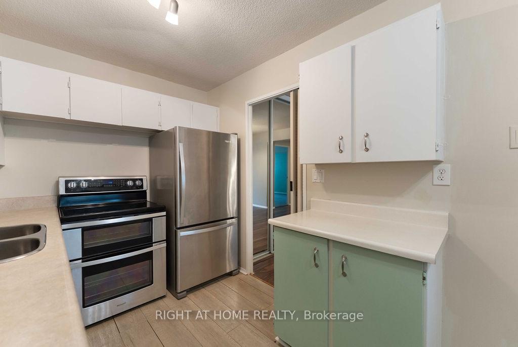 Photo 7 of Unit 206, 270 Scarlett Road, Toronto, Rockcliffe-Smythe — HOMEH