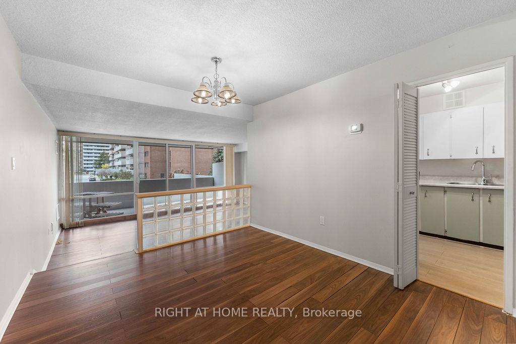 Photo 8 of Unit 206, 270 Scarlett Road, Toronto, Rockcliffe-Smythe — HOMEH