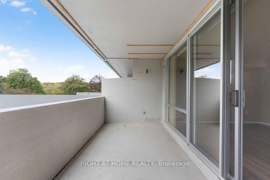 Photo 13 of Unit 206, 270 Scarlett Road, Toronto, Rockcliffe-Smythe — HOMEH