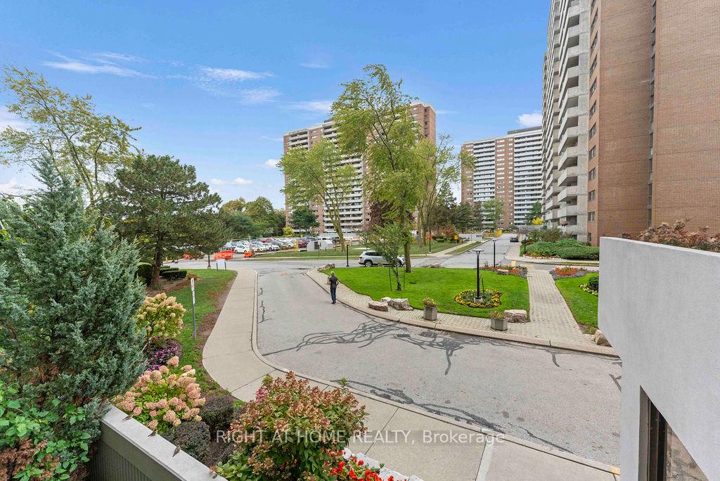 Photo 15 of Unit 206, 270 Scarlett Road, Toronto, Rockcliffe-Smythe — HOMEH
