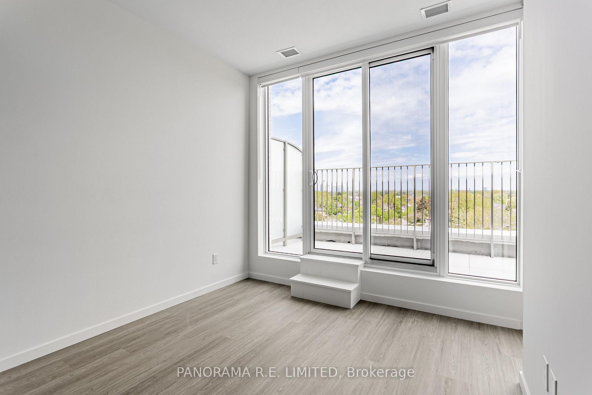 Photo 2 of Unit PH817, 689 The Queensway, Etobicoke, Stonegate-Queensway — HOMEH