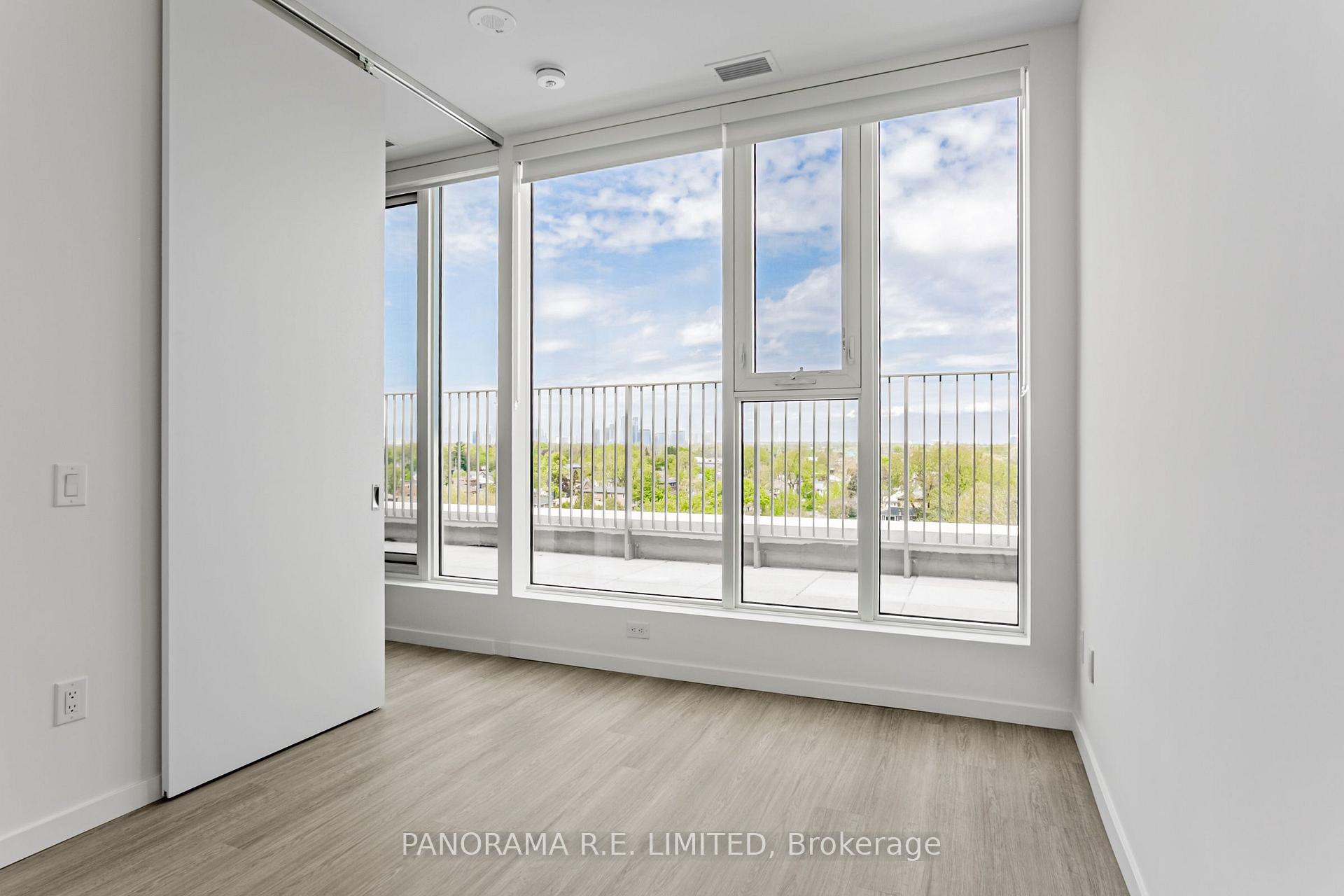 Photo 7 of Unit PH817, 689 The Queensway, Etobicoke, Stonegate-Queensway — HOMEH