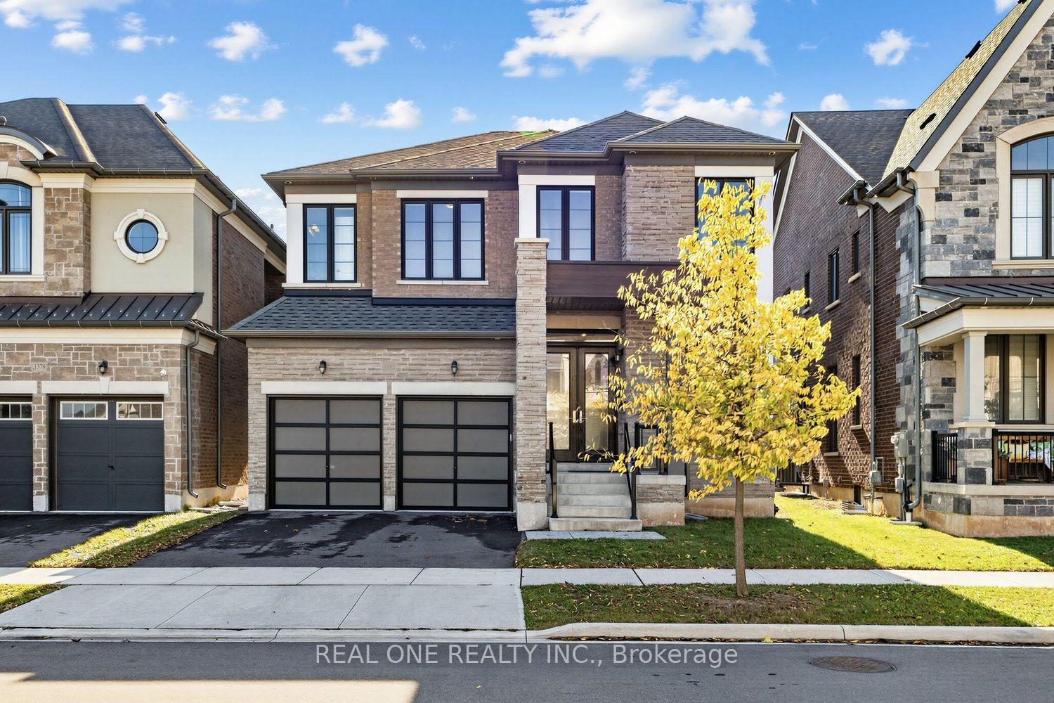 Photo of 1382 Queens Plate Road