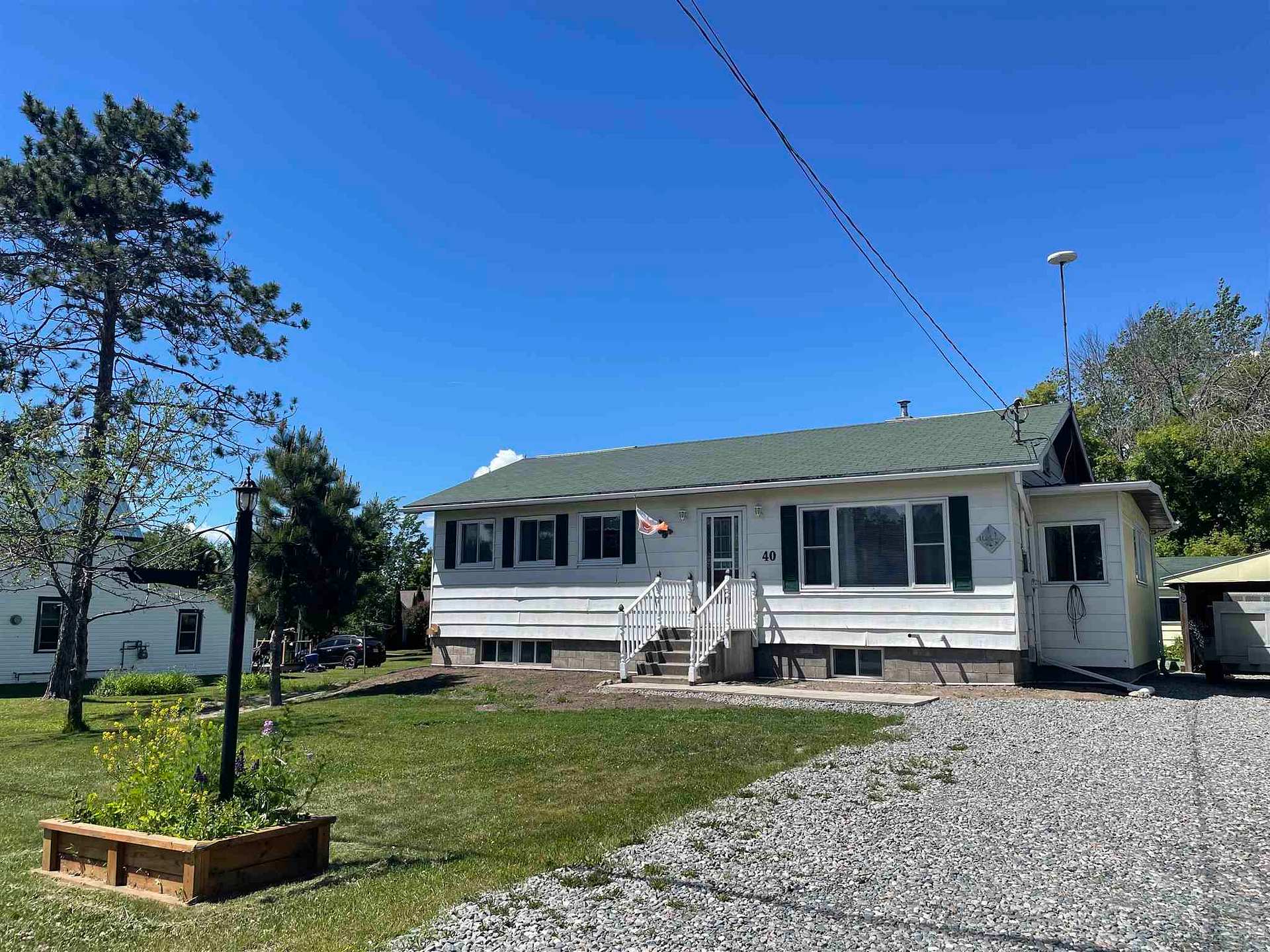 Photo 3 of 40 Frances Street, Thessalon — HOMEH