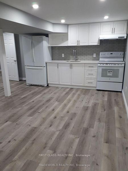 Photo of Unit Bsmt 2, 1118 Warden Avenue