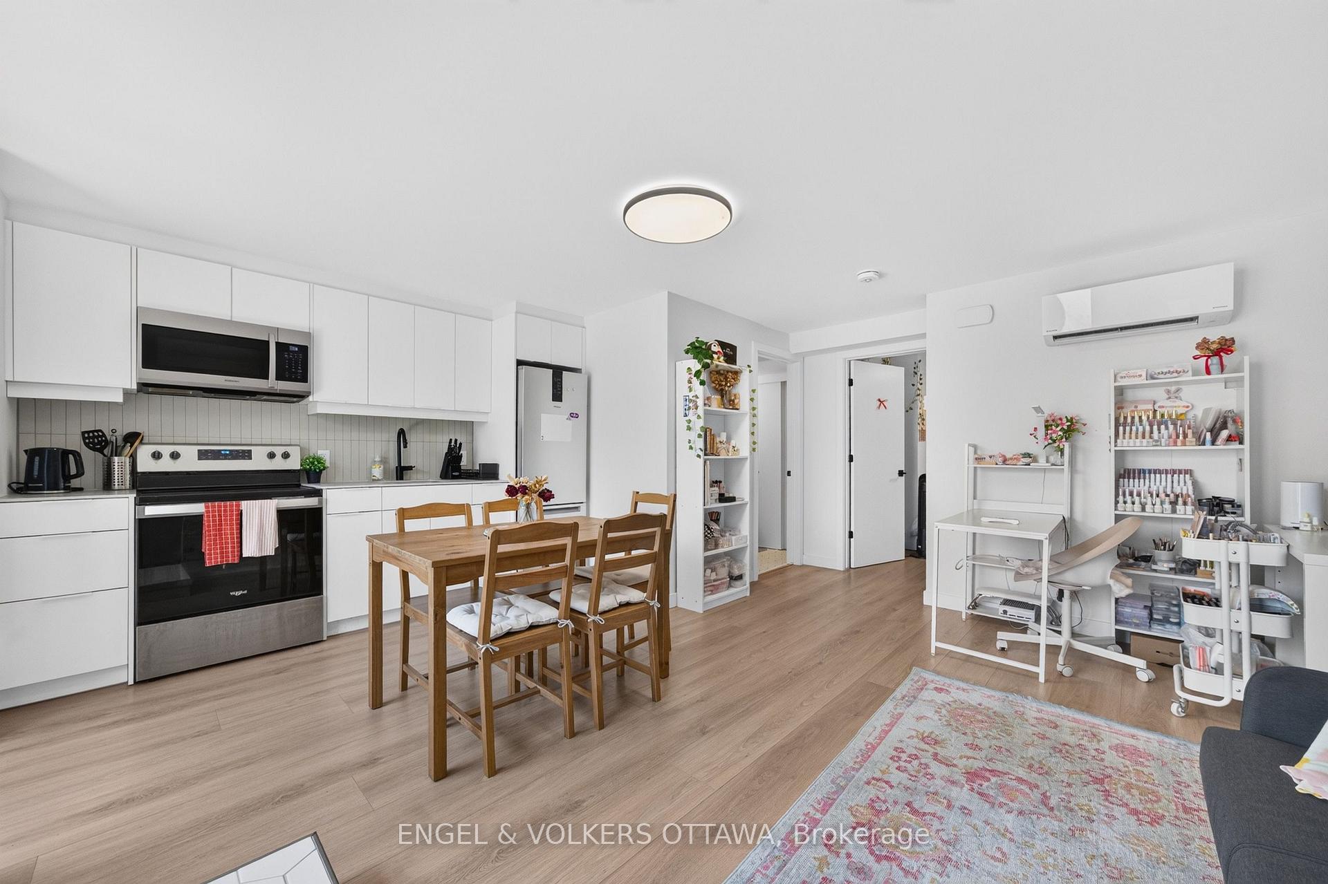 Photo 3 of Unit D, 119 Carruthers Avenue, Ottawa, Mechanicsville — HOMEH