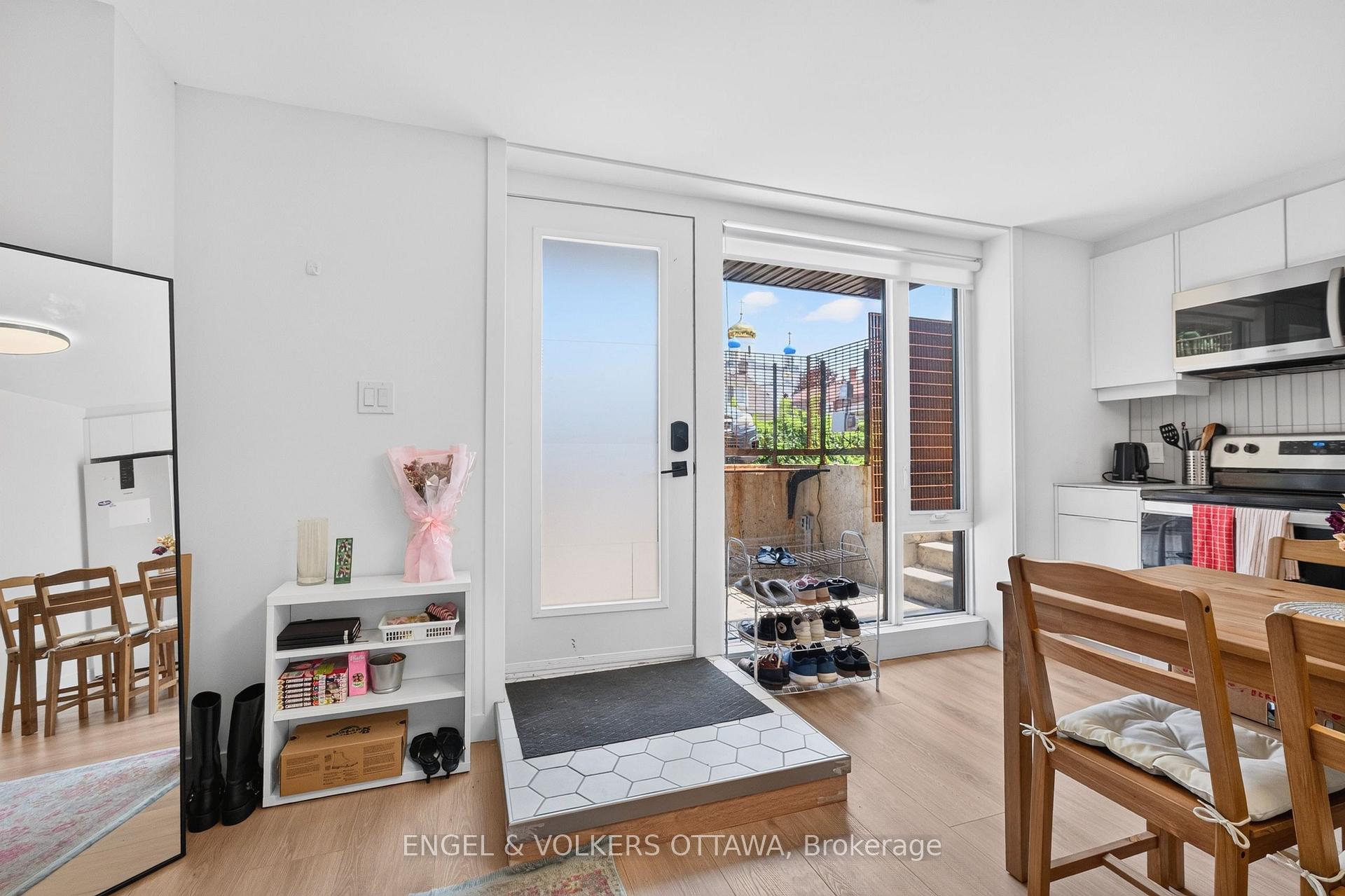 Photo 12 of Unit D, 119 Carruthers Avenue, Ottawa, Mechanicsville — HOMEH
