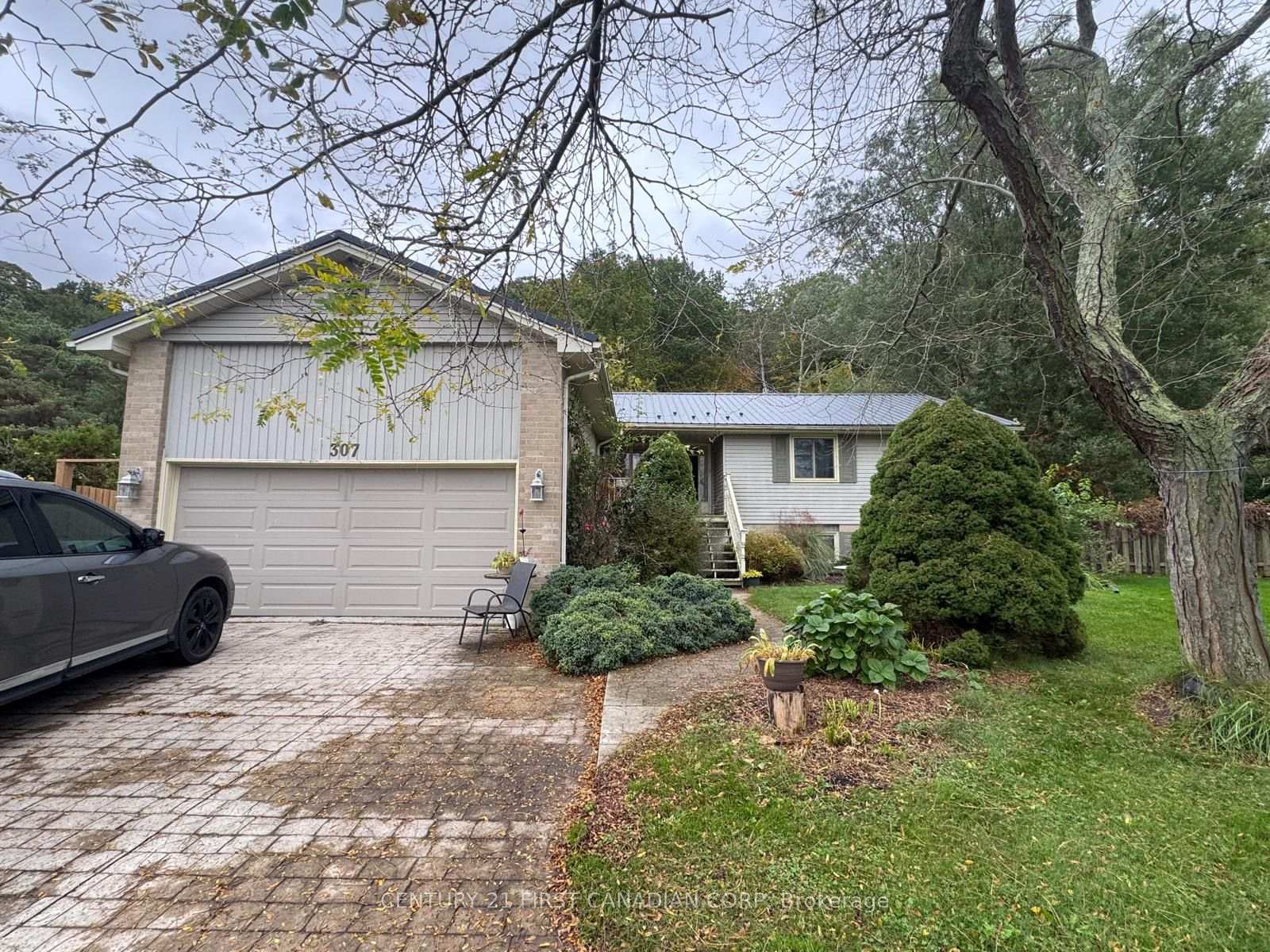 Photo of 307 Selbourne Drive