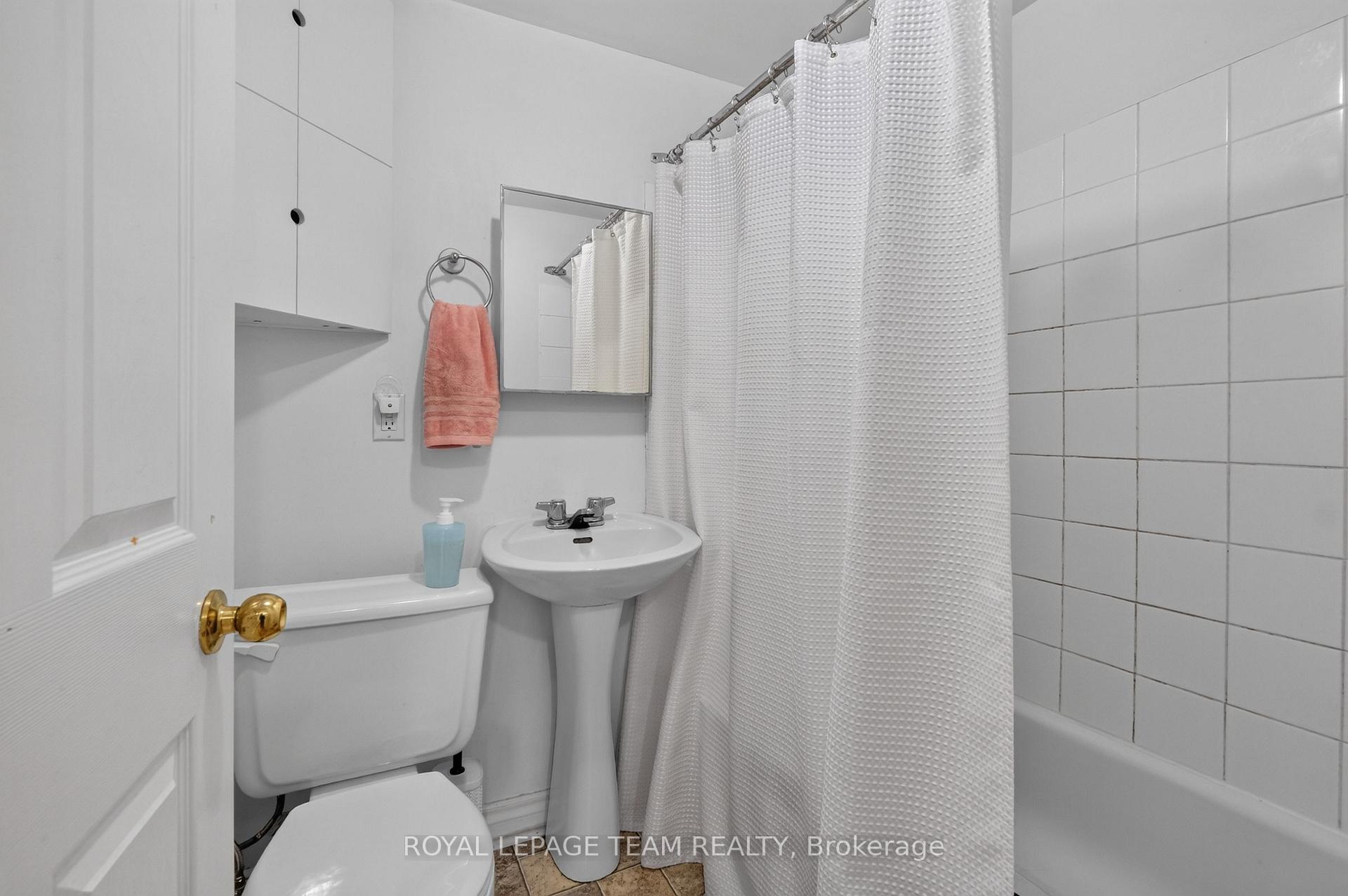 Photo 26 of Unit 7, 4 Eccles Street, Ottawa, West Centre Town — HOMEH