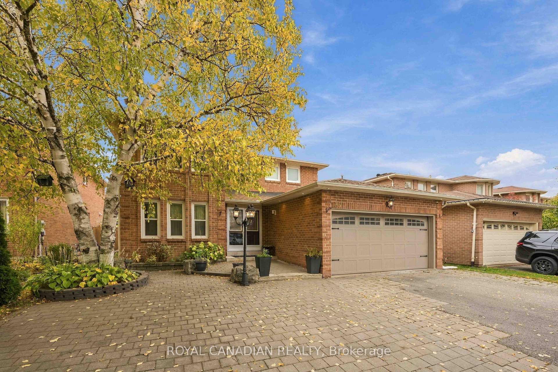 Photo 2 of 135 Tilman Circle, Markham, Markham Village — HOMEH