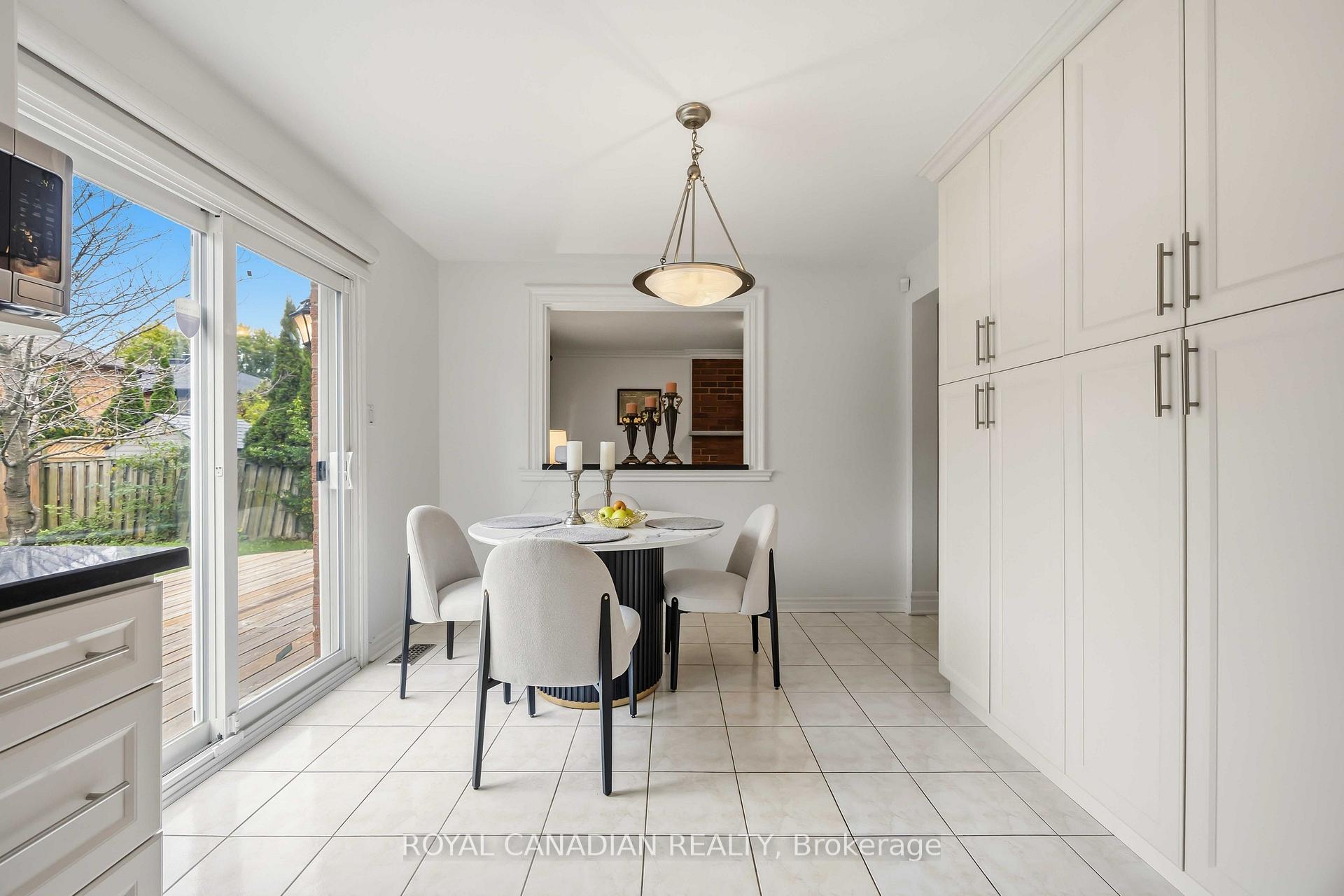 Photo 20 of 135 Tilman Circle, Markham, Markham Village — HOMEH