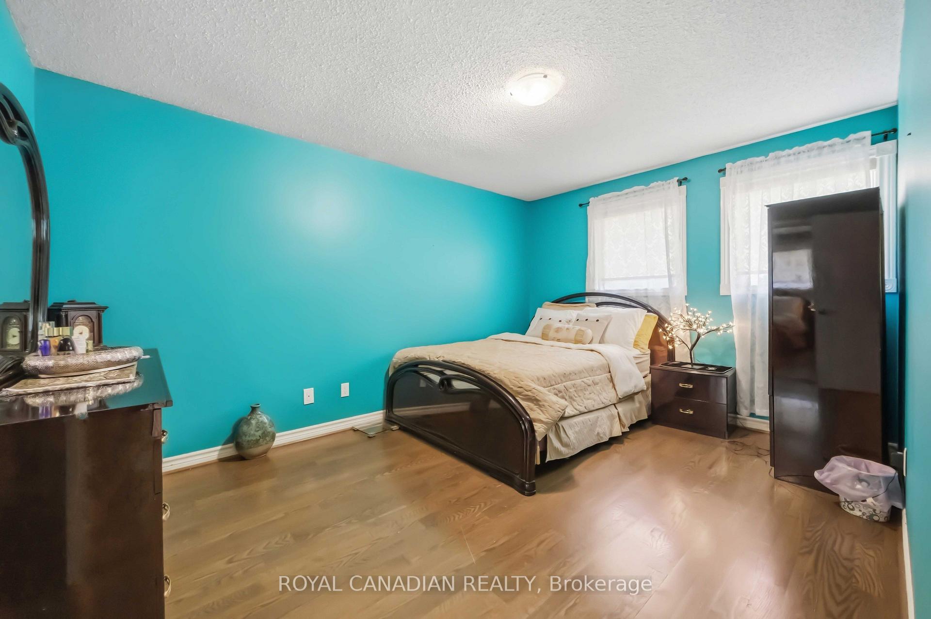 Photo 32 of 135 Tilman Circle, Markham, Markham Village — HOMEH