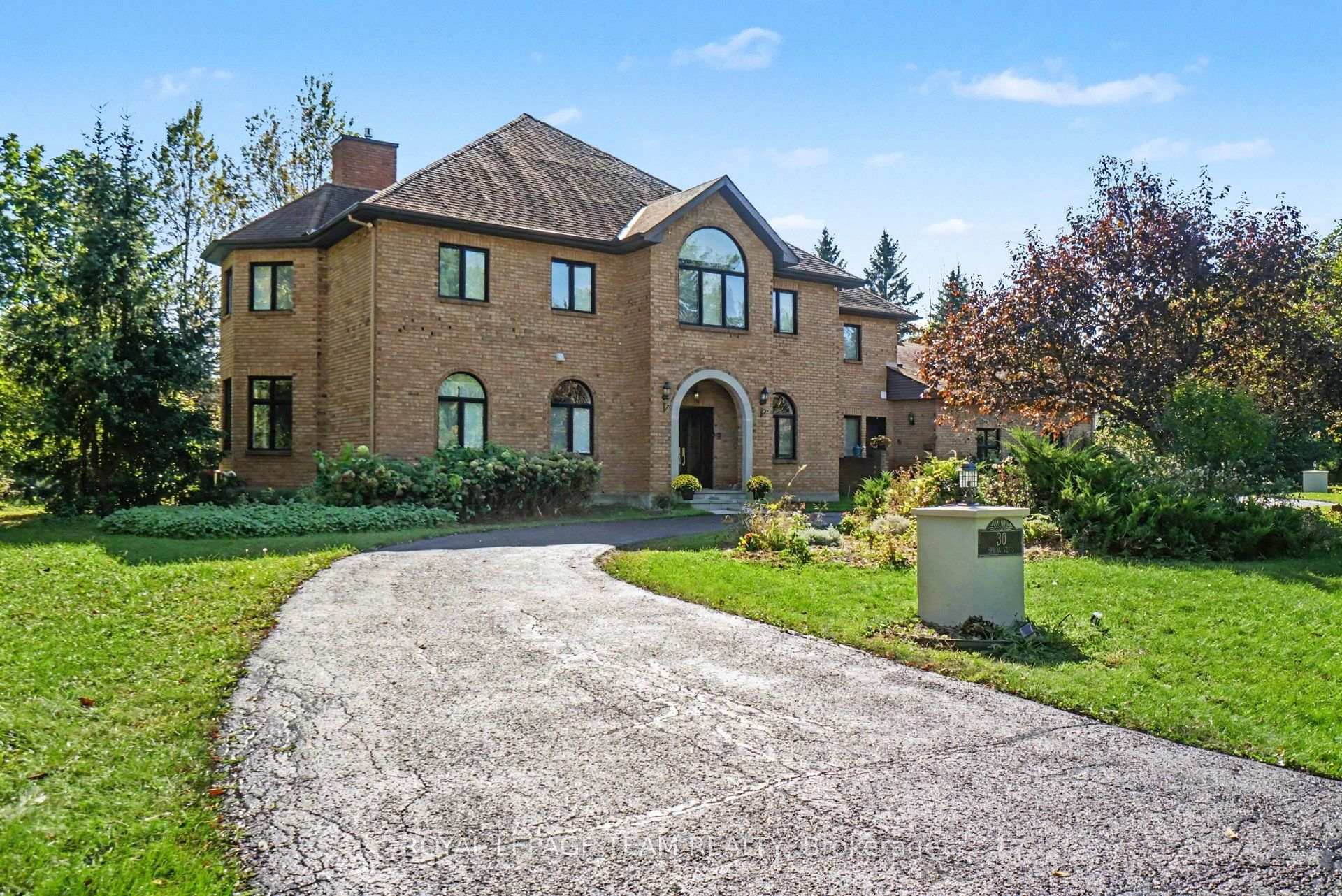 Photo 2 of 30 Spring Cress Drive, Ottawa, Cedar Hill/Orchard Estates — HOMEH