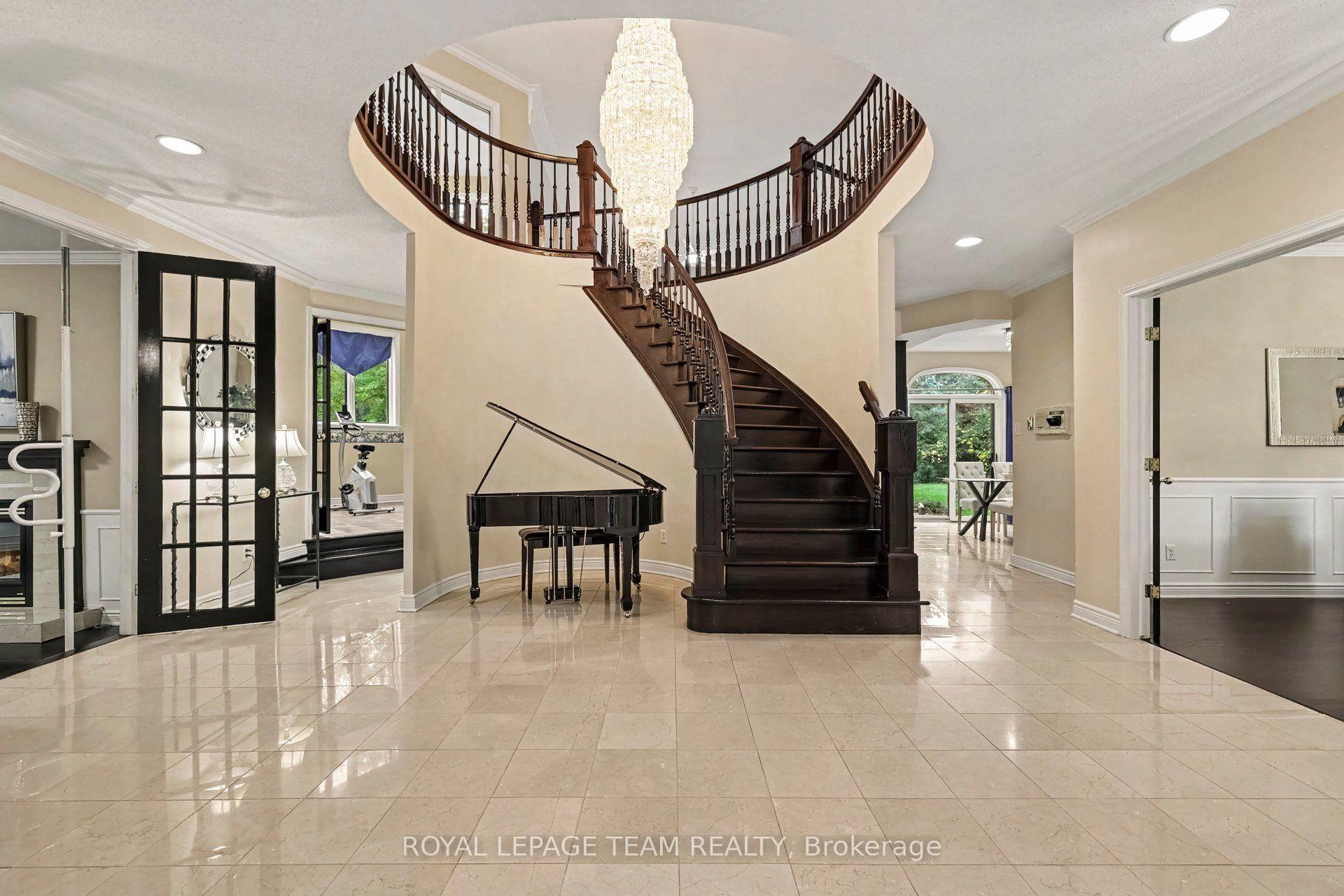 Photo 7 of 30 Spring Cress Drive, Ottawa, Cedar Hill/Orchard Estates — HOMEH