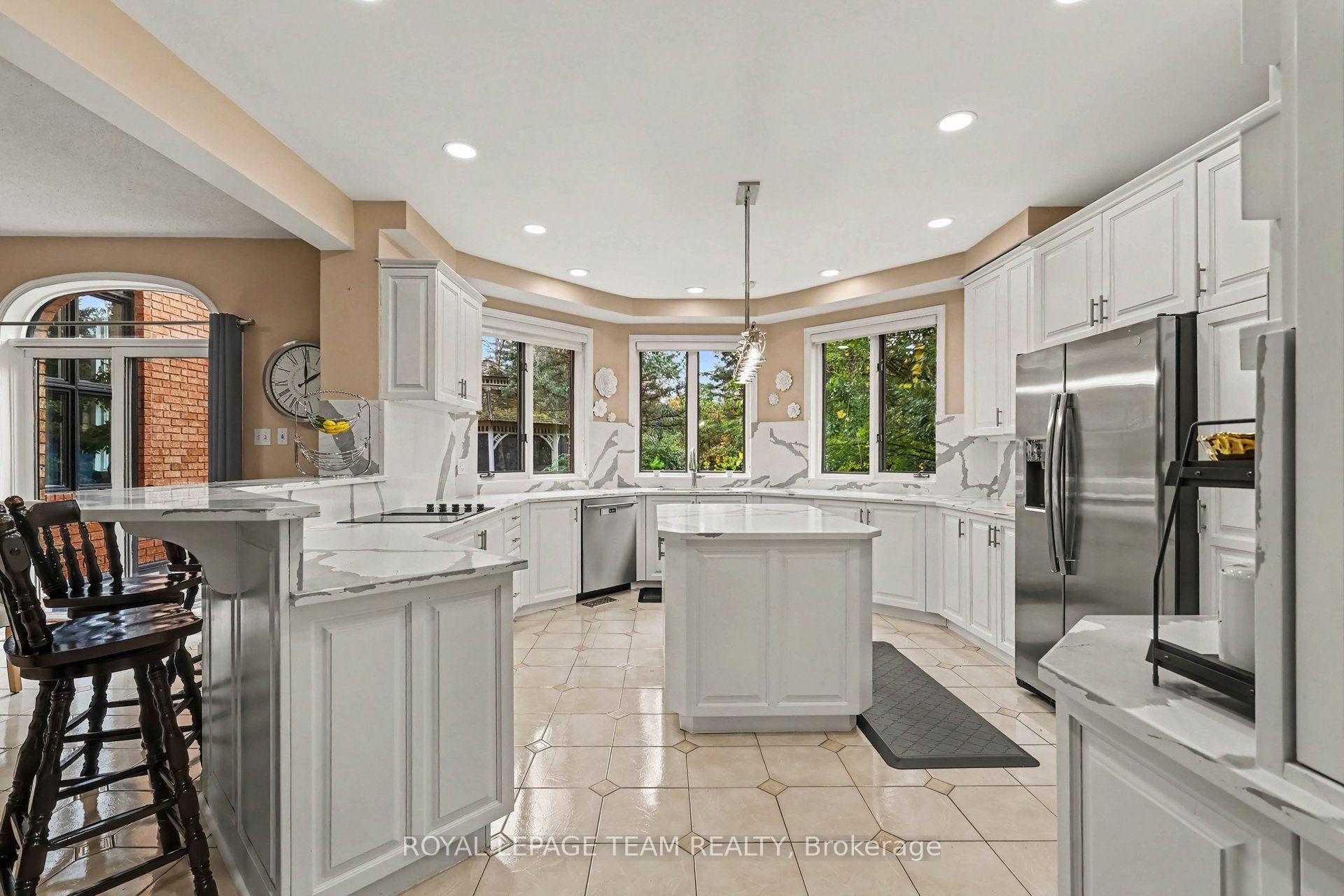 Photo 14 of 30 Spring Cress Drive, Ottawa, Cedar Hill/Orchard Estates — HOMEH
