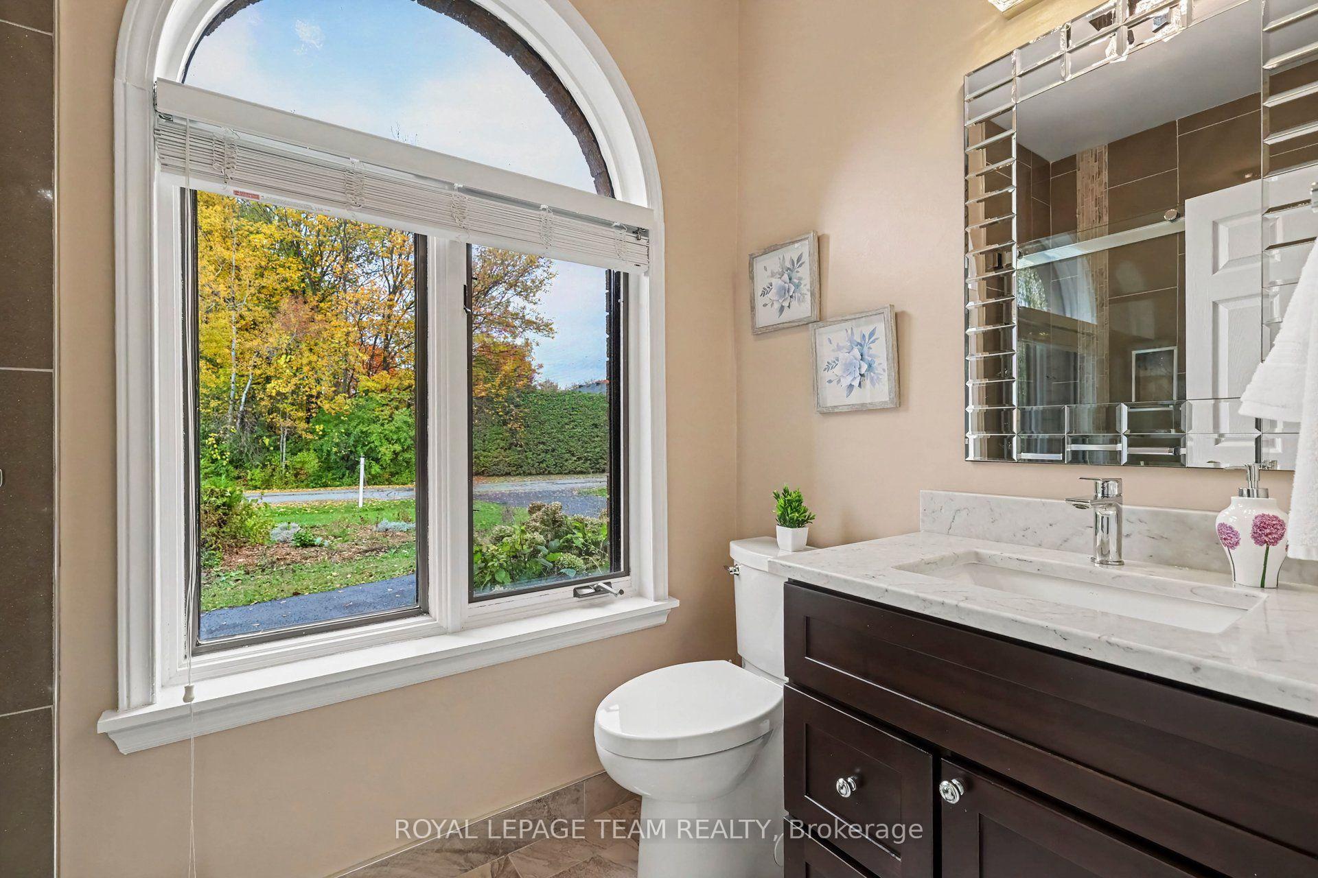 Photo 20 of 30 Spring Cress Drive, Ottawa, Cedar Hill/Orchard Estates — HOMEH