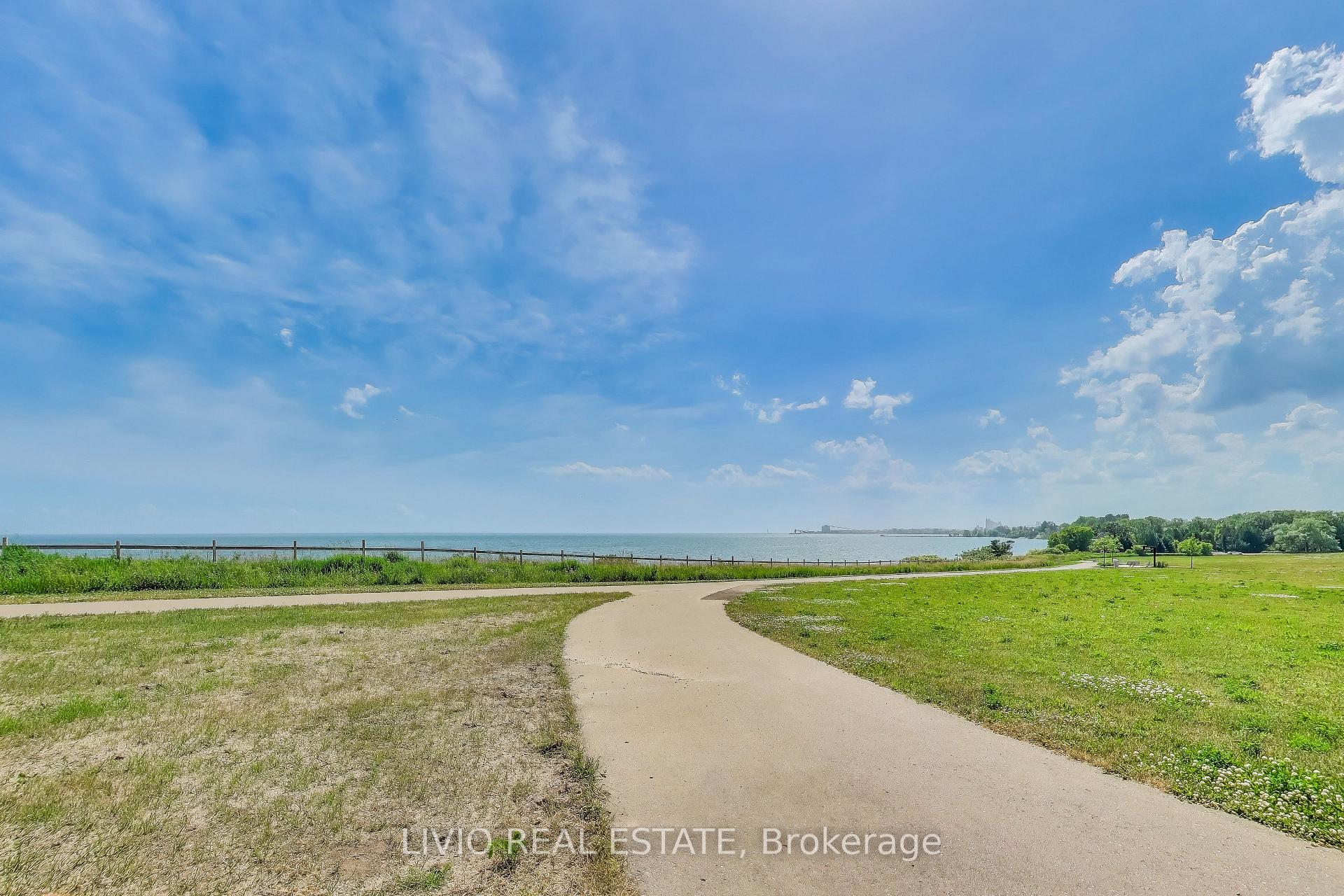 Photo 19 of Unit A, 14 Lookout Drive, Clarington, Bowmanville — HOMEH