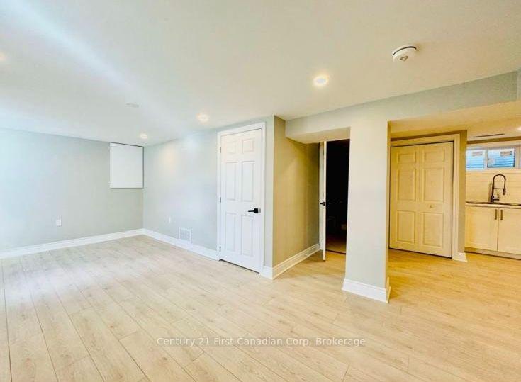 Photo 4 of Unit Lower, 96 Glenview Avenue, Cambridge, Christopher-Champlain — HOMEH