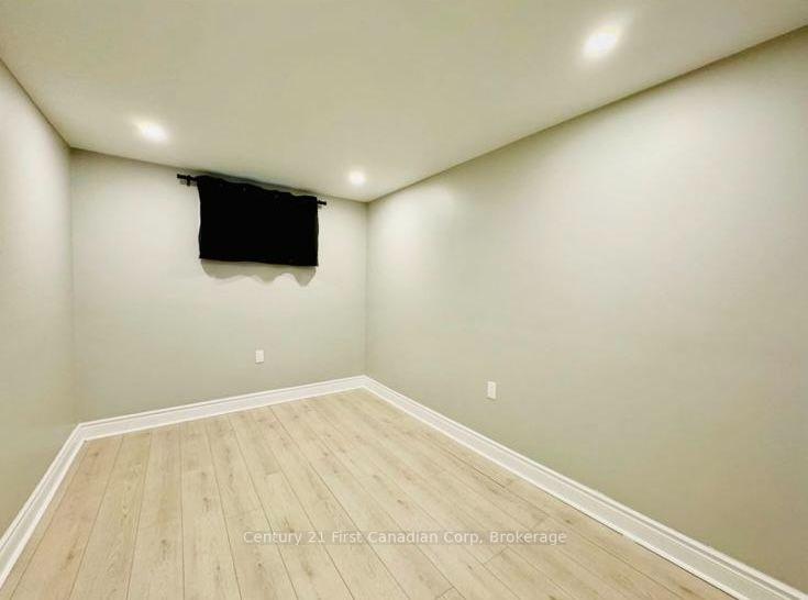 Photo 9 of Unit Lower, 96 Glenview Avenue, Cambridge, Christopher-Champlain — HOMEH