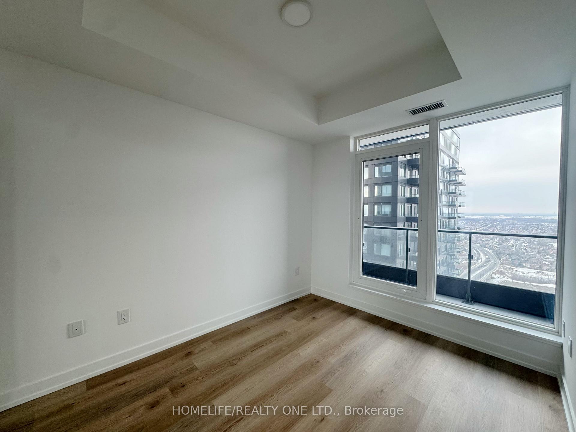 Photo 4 of Unit 3302, 395 Square One Drive, Mississauga, City Centre — HOMEH