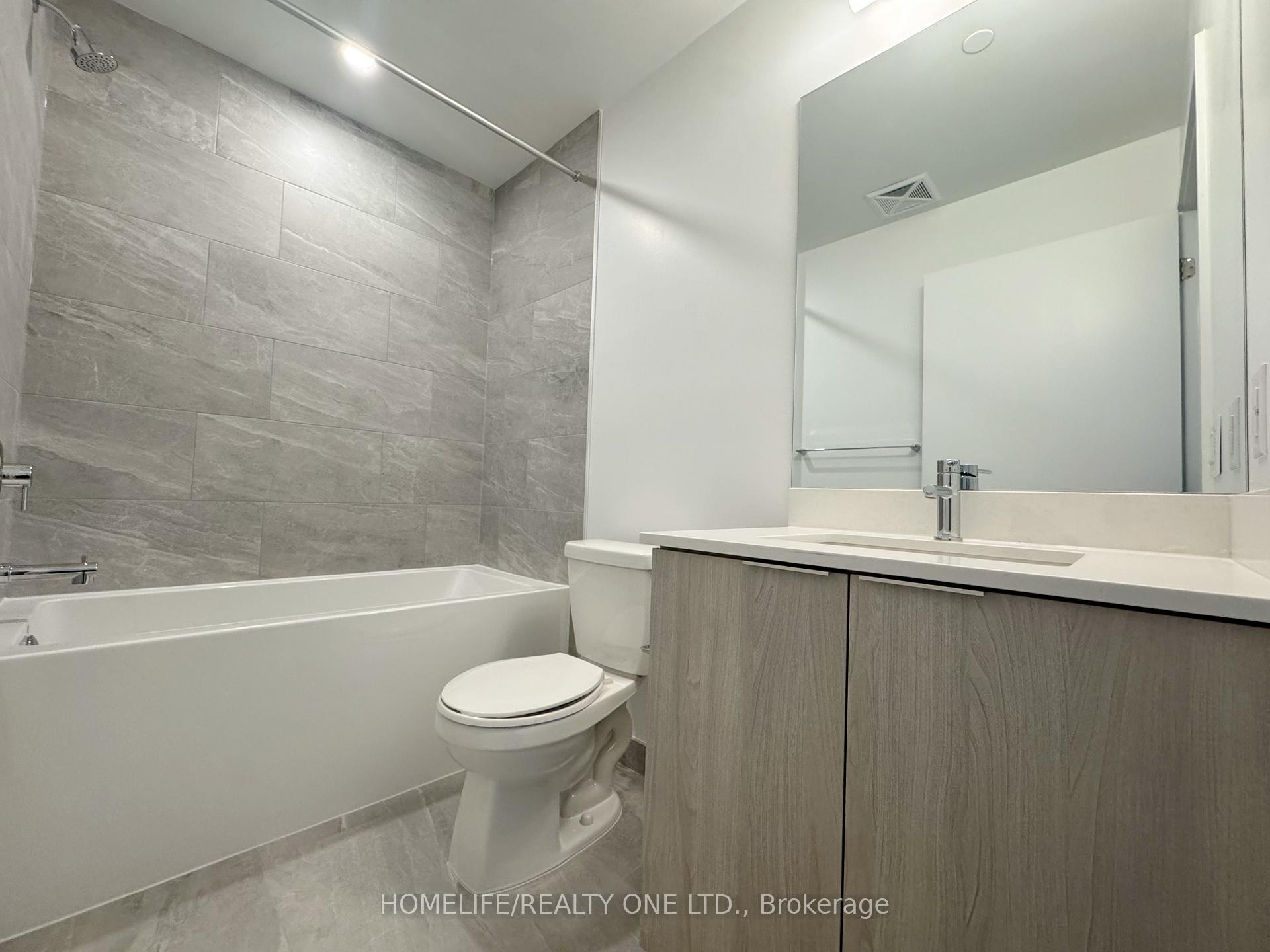 Photo 6 of Unit 3302, 395 Square One Drive, Mississauga, City Centre — HOMEH