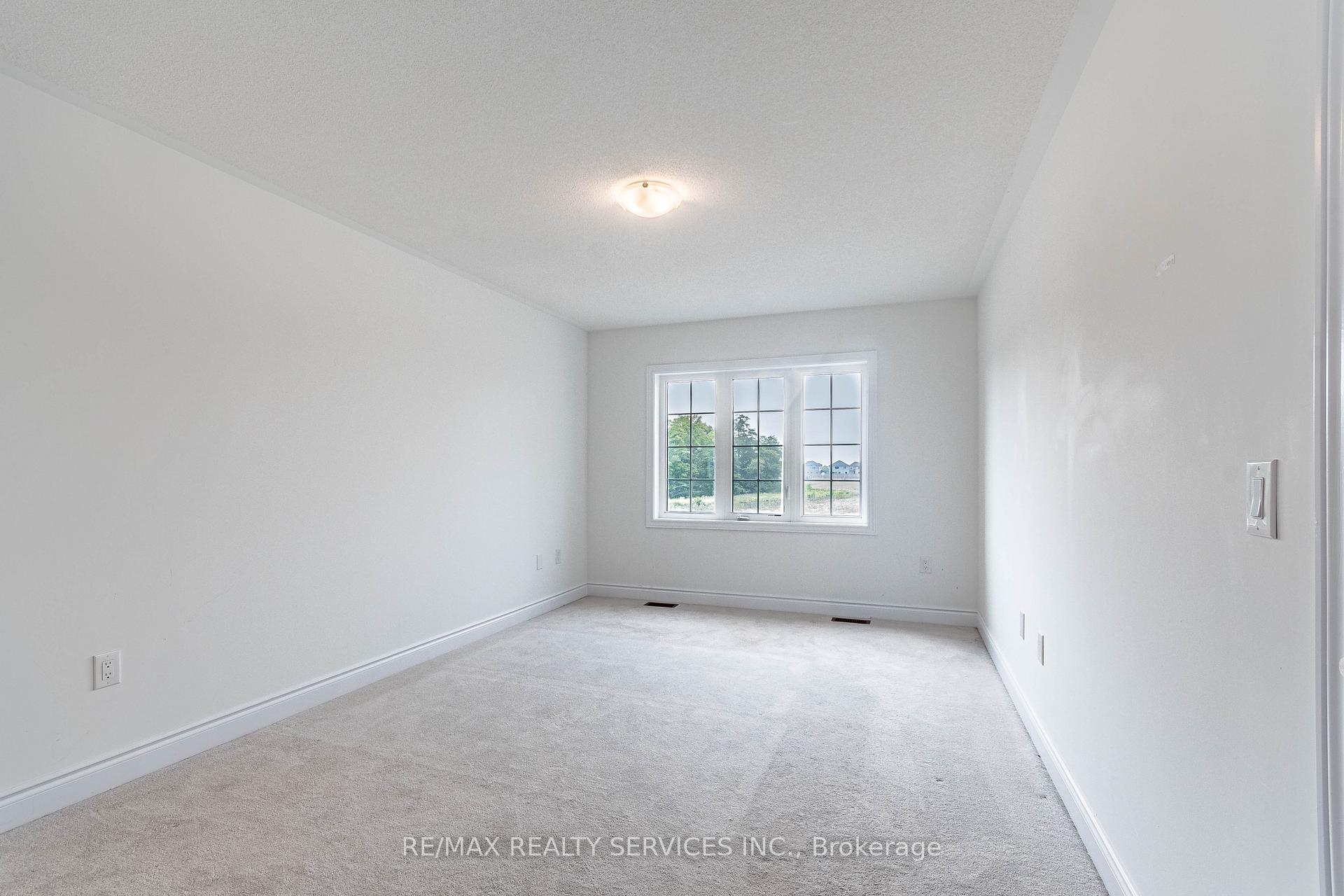 Photo 14 of 73 Central Square Boulevard, Wasaga Beach — HOMEH