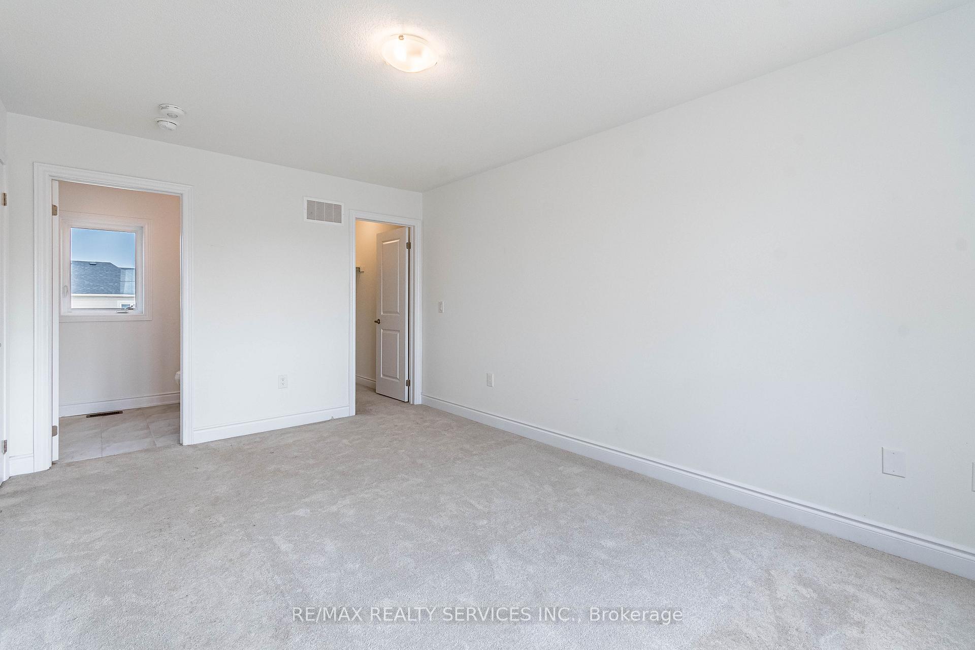 Photo 15 of 73 Central Square Boulevard, Wasaga Beach — HOMEH