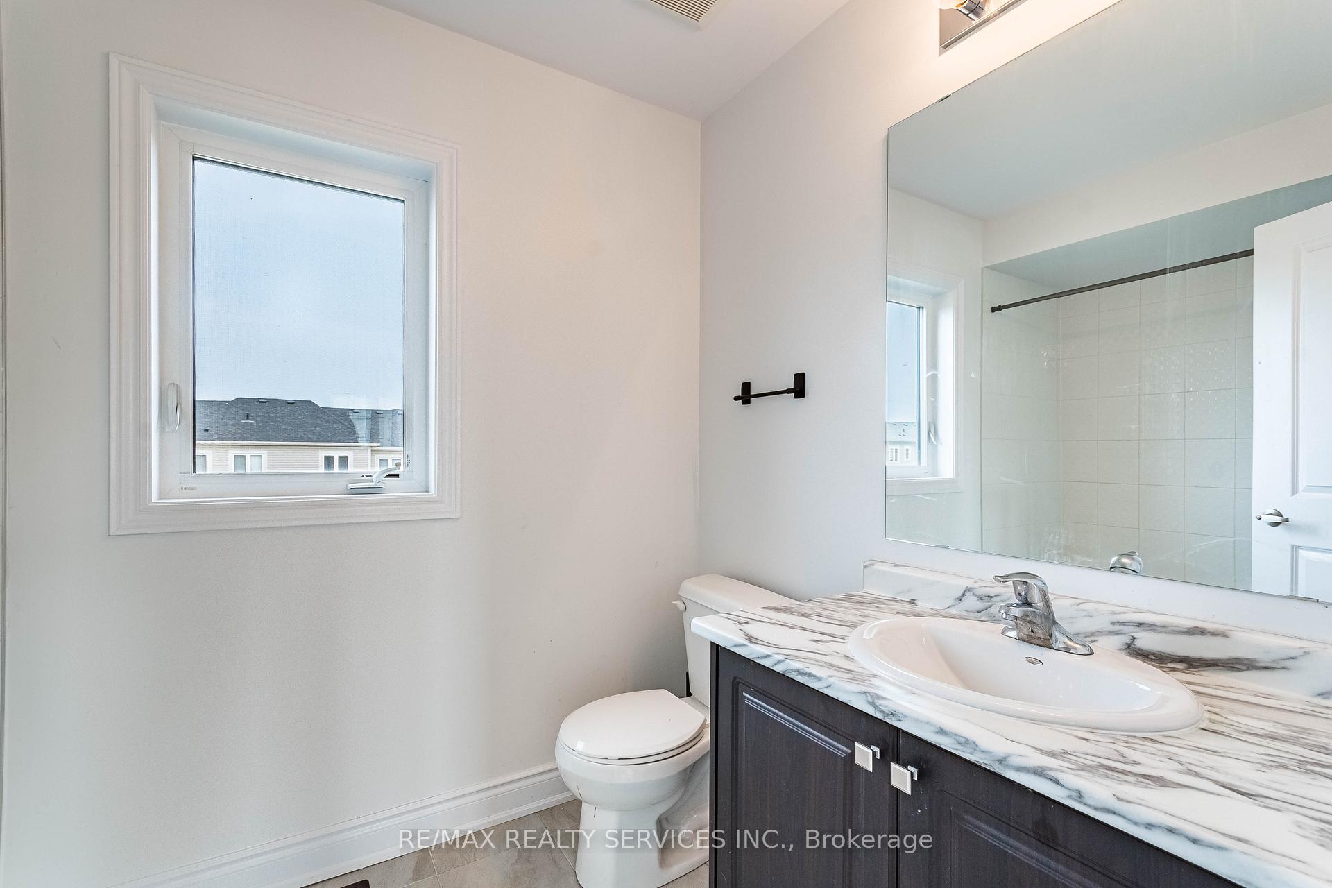 Photo 16 of 73 Central Square Boulevard, Wasaga Beach — HOMEH