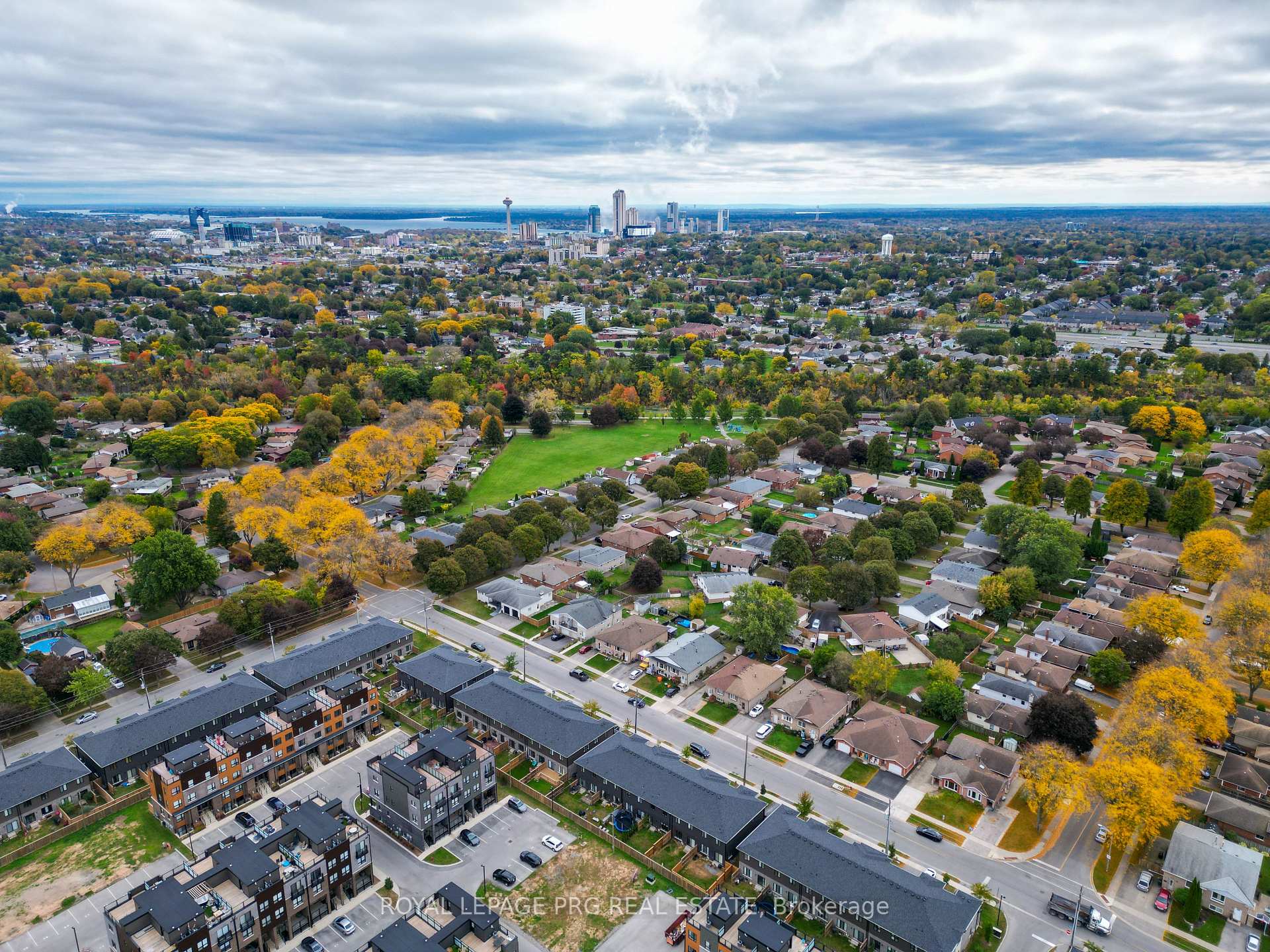 Photo 19 of 6631 Cropp Street, Niagara Falls, Morrison — HOMEH