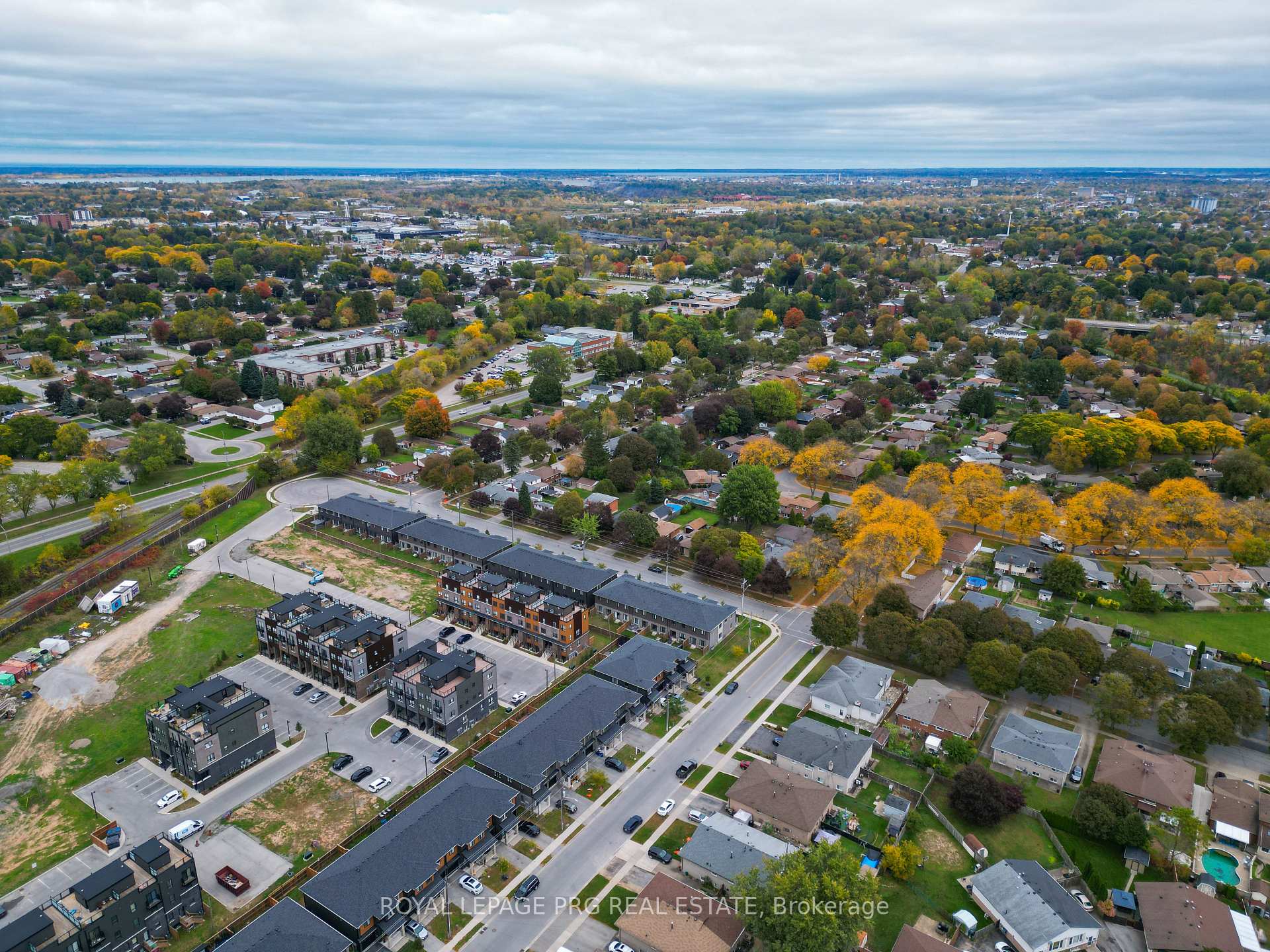 Photo 26 of 6631 Cropp Street, Niagara Falls, Morrison — HOMEH