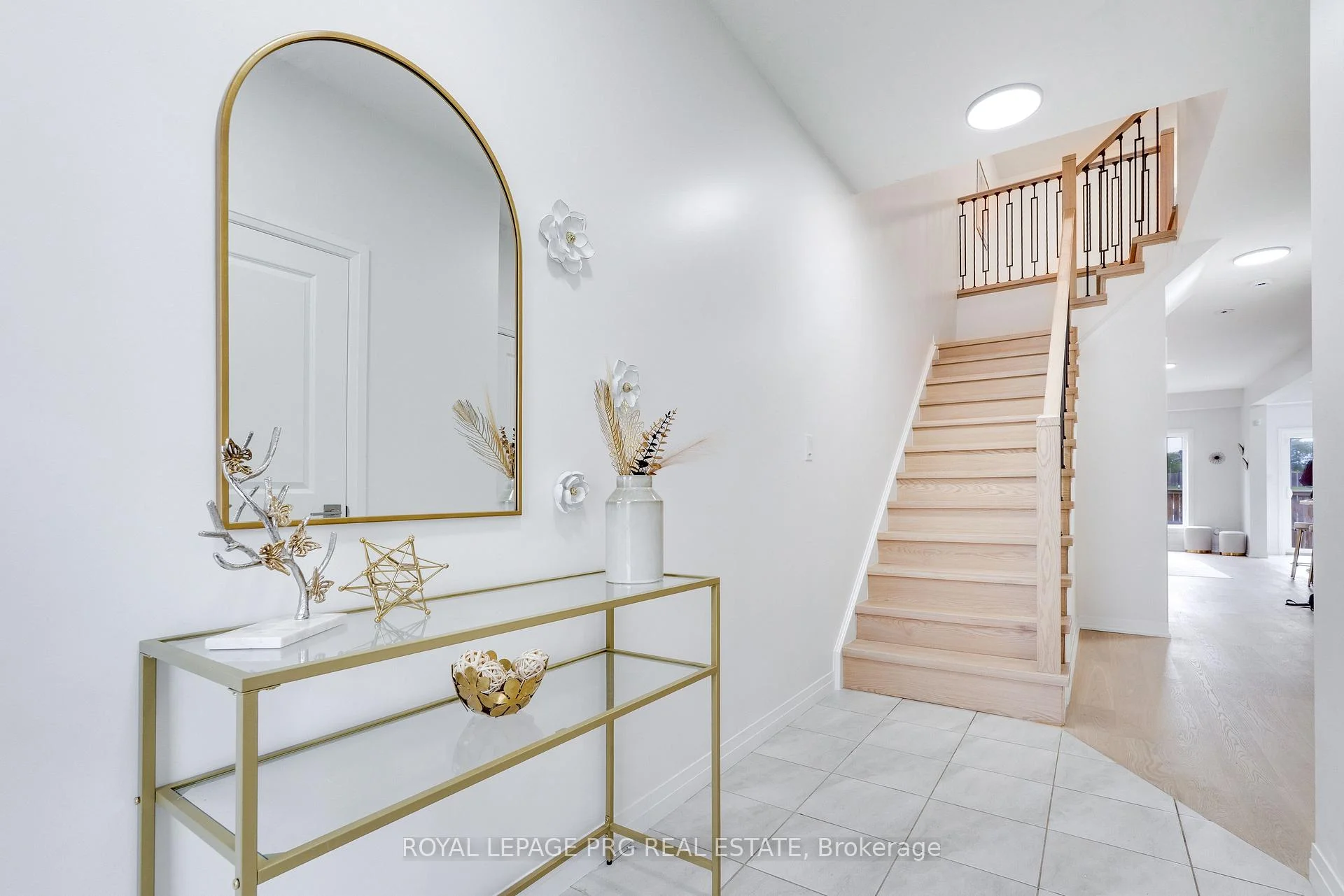 Photo 5 of 6631 Cropp Street, Niagara Falls, Morrison — HOMEH
