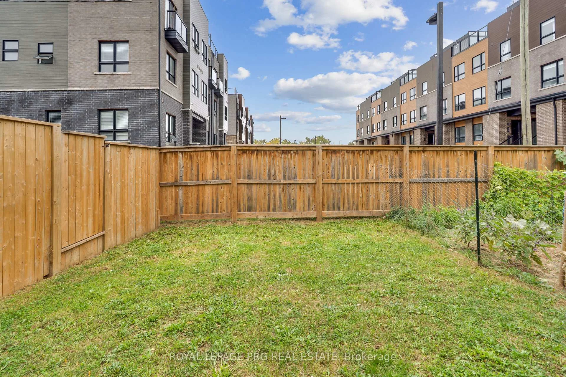 Photo 43 of 6631 Cropp Street, Niagara Falls, Morrison — HOMEH