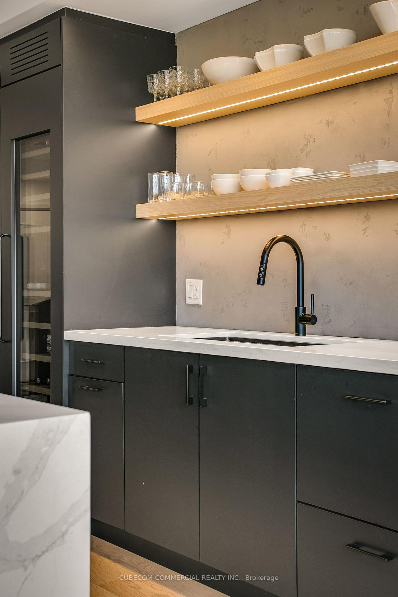 Photo 5 of Unit PH 903, 3 McAlpine Street, Toronto, The Annex — HOMEH