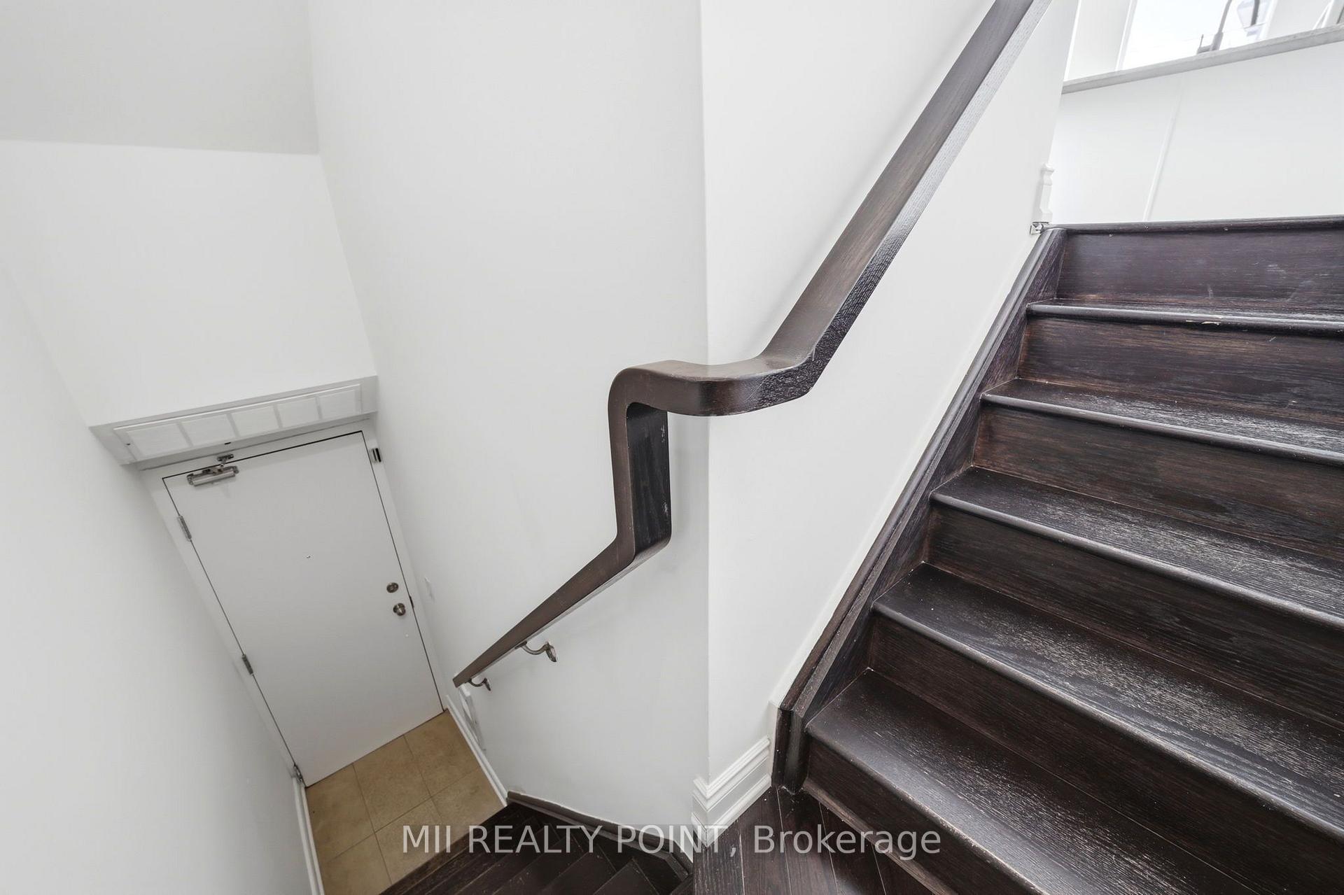 Photo 5 of Unit 201, 2 Maxwell Street, North York, Bathurst Manor — HOMEH