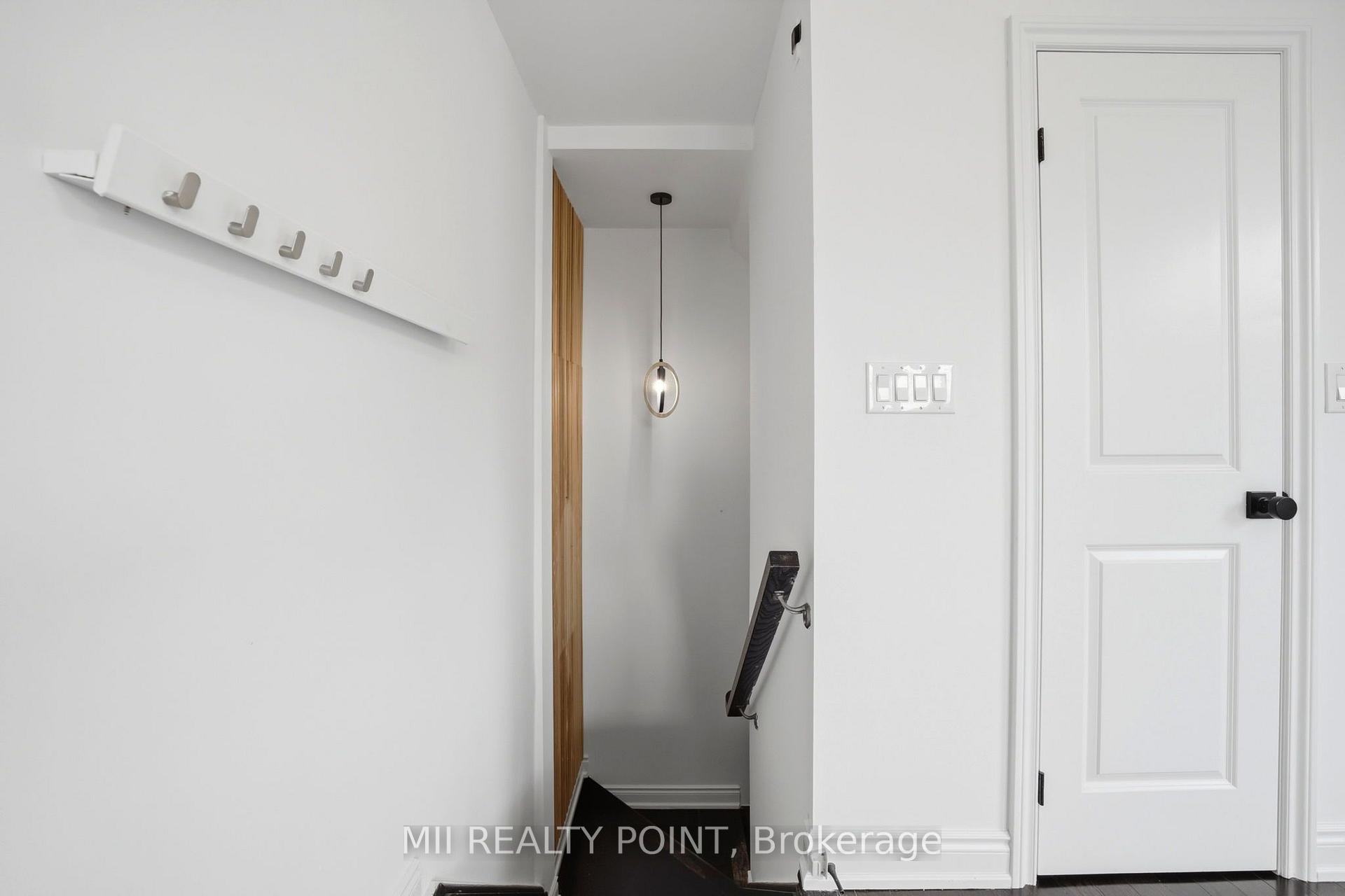 Photo 6 of Unit 201, 2 Maxwell Street, North York, Bathurst Manor — HOMEH
