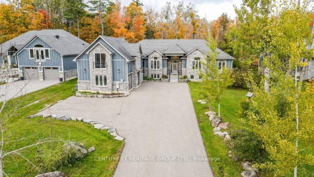 Photo 2 of 3500 Crescent Harbour Road, Innisfil, Rural Innisfil — HOMEH