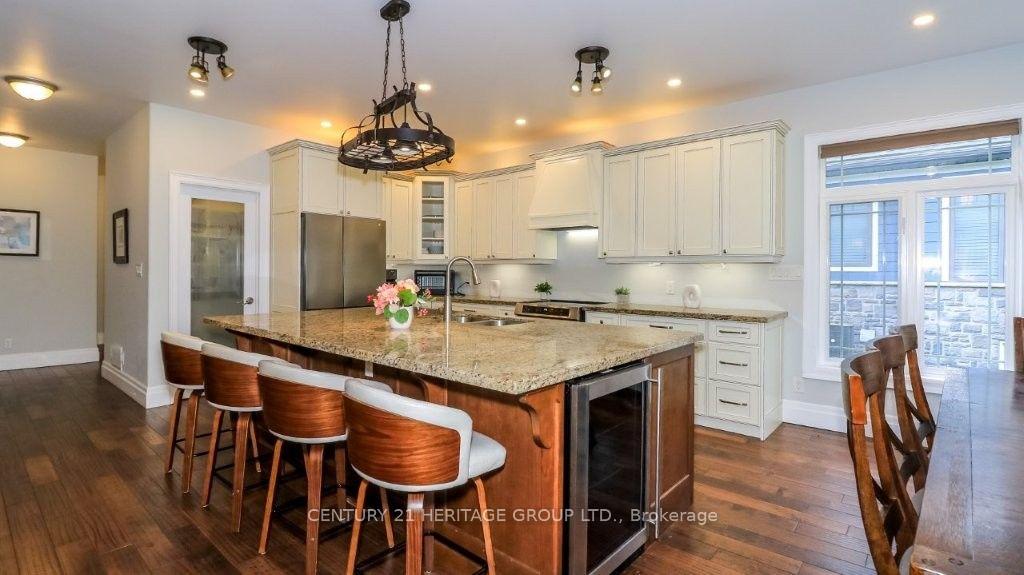 Photo 4 of 3500 Crescent Harbour Road, Innisfil, Rural Innisfil — HOMEH