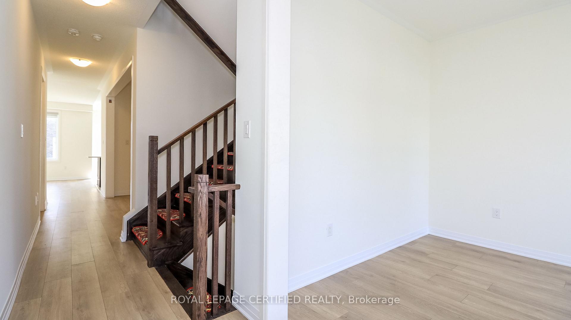Photo 5 of 62 Sagewood Avenue, Barrie, Rural Barrie Southeast — HOMEH