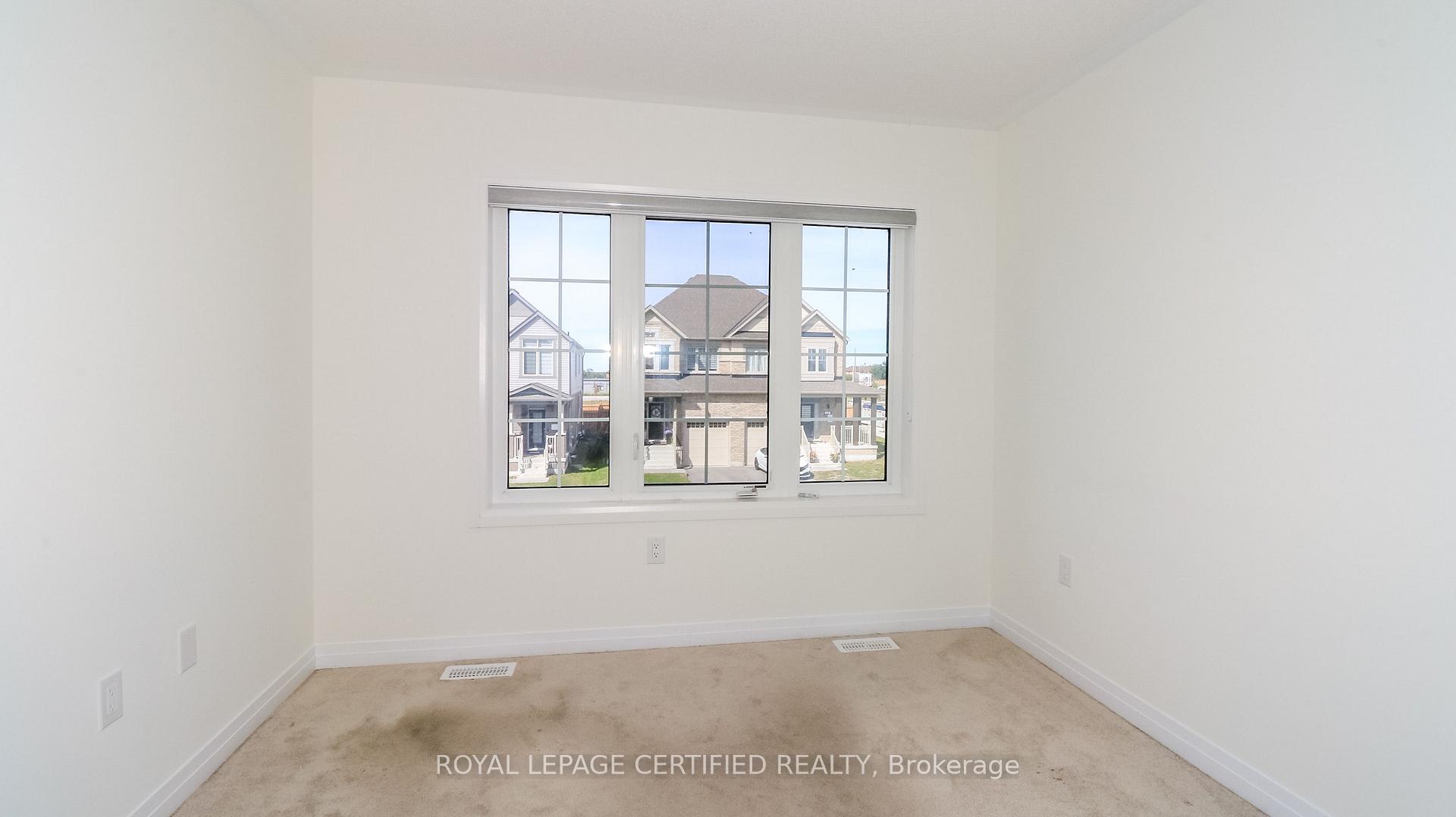 Photo 23 of 62 Sagewood Avenue, Barrie, Rural Barrie Southeast — HOMEH