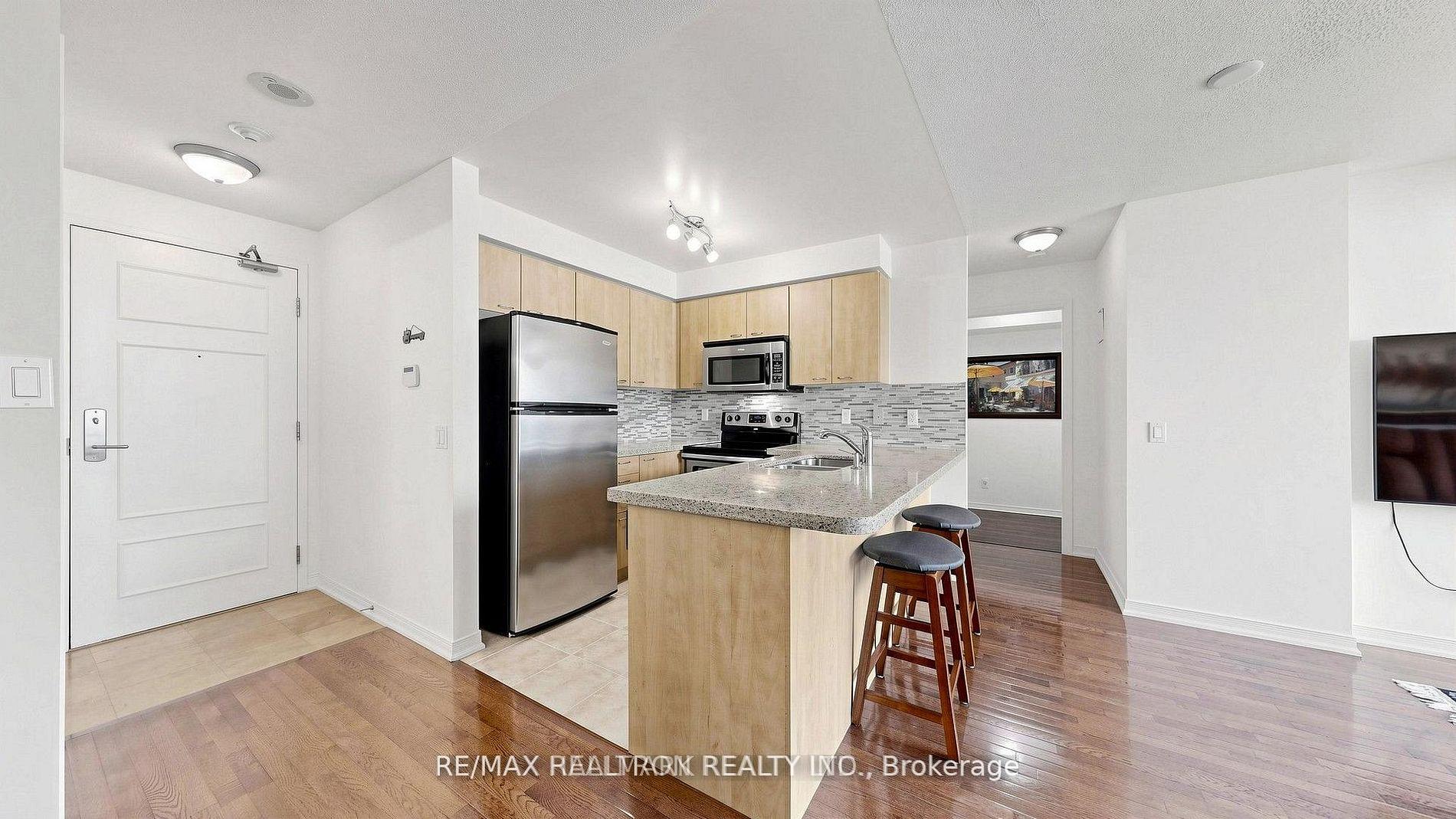 Photo 25 of Unit 712, 310 Red Maple Road, Richmond Hill, Langstaff — HOMEH