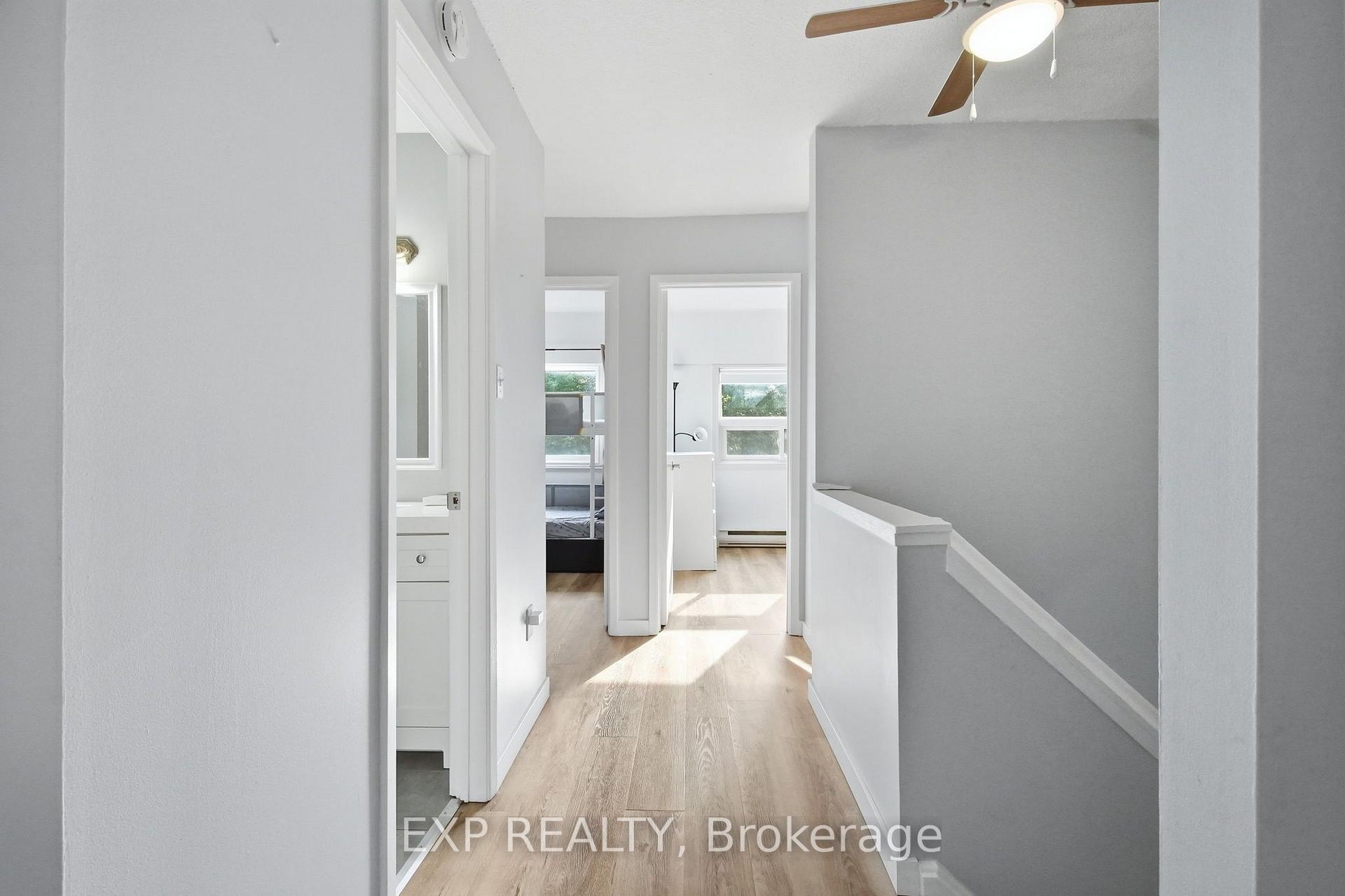 Photo 10 of 64 Parklane Circle, Clarington, Bowmanville — HOMEH