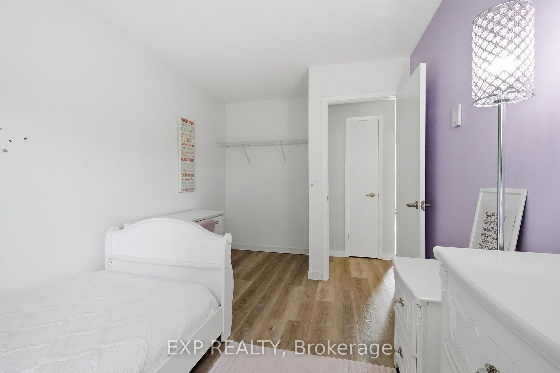 Photo 15 of 64 Parklane Circle, Clarington, Bowmanville — HOMEH