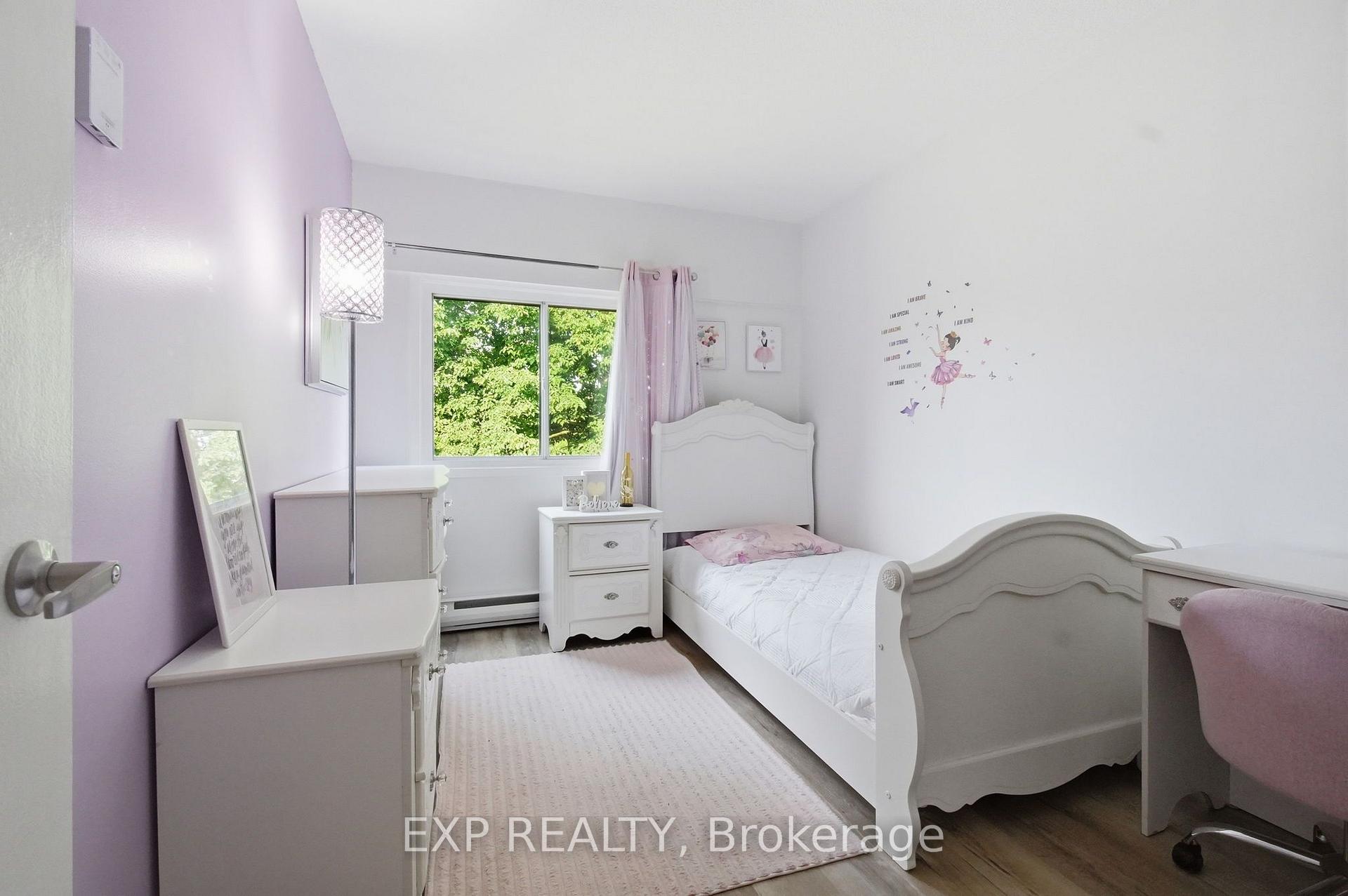 Photo 16 of 64 Parklane Circle, Clarington, Bowmanville — HOMEH