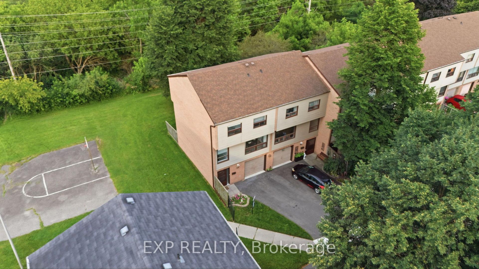 Photo 34 of 64 Parklane Circle, Clarington, Bowmanville — HOMEH
