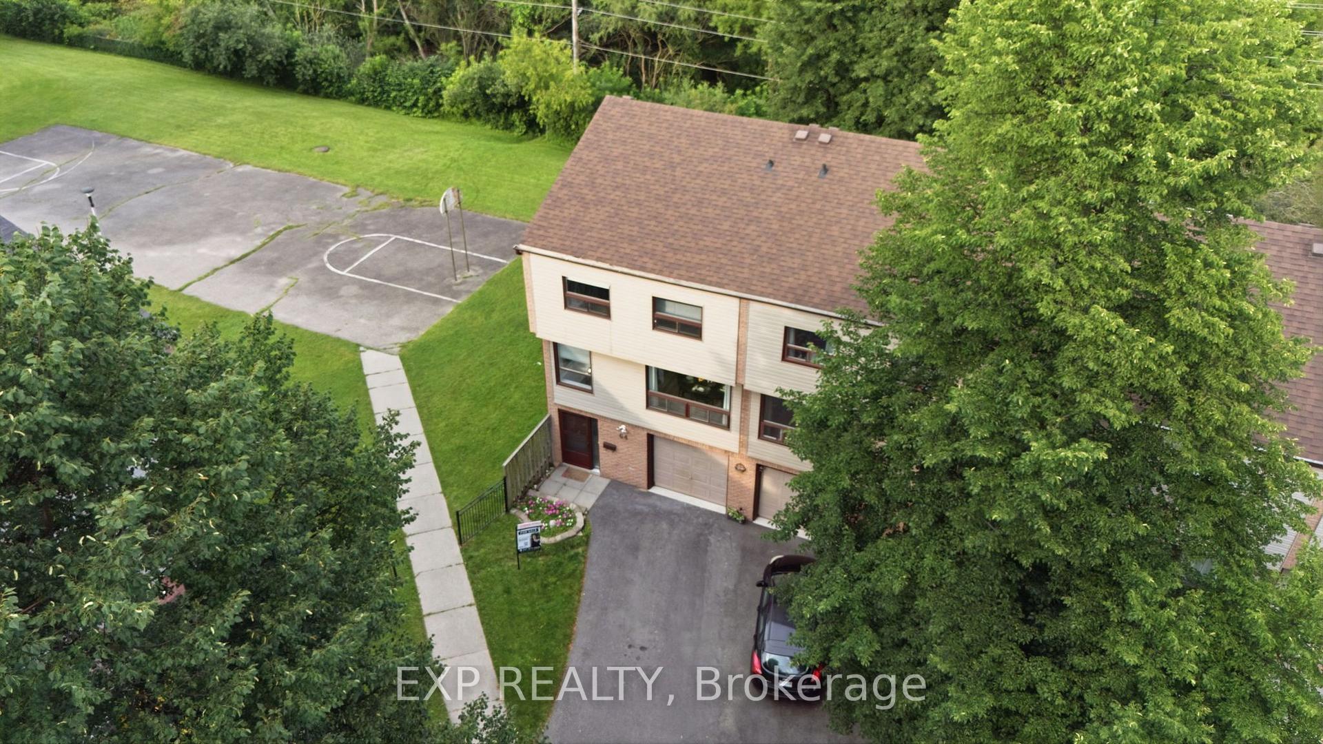 Photo 36 of 64 Parklane Circle, Clarington, Bowmanville — HOMEH