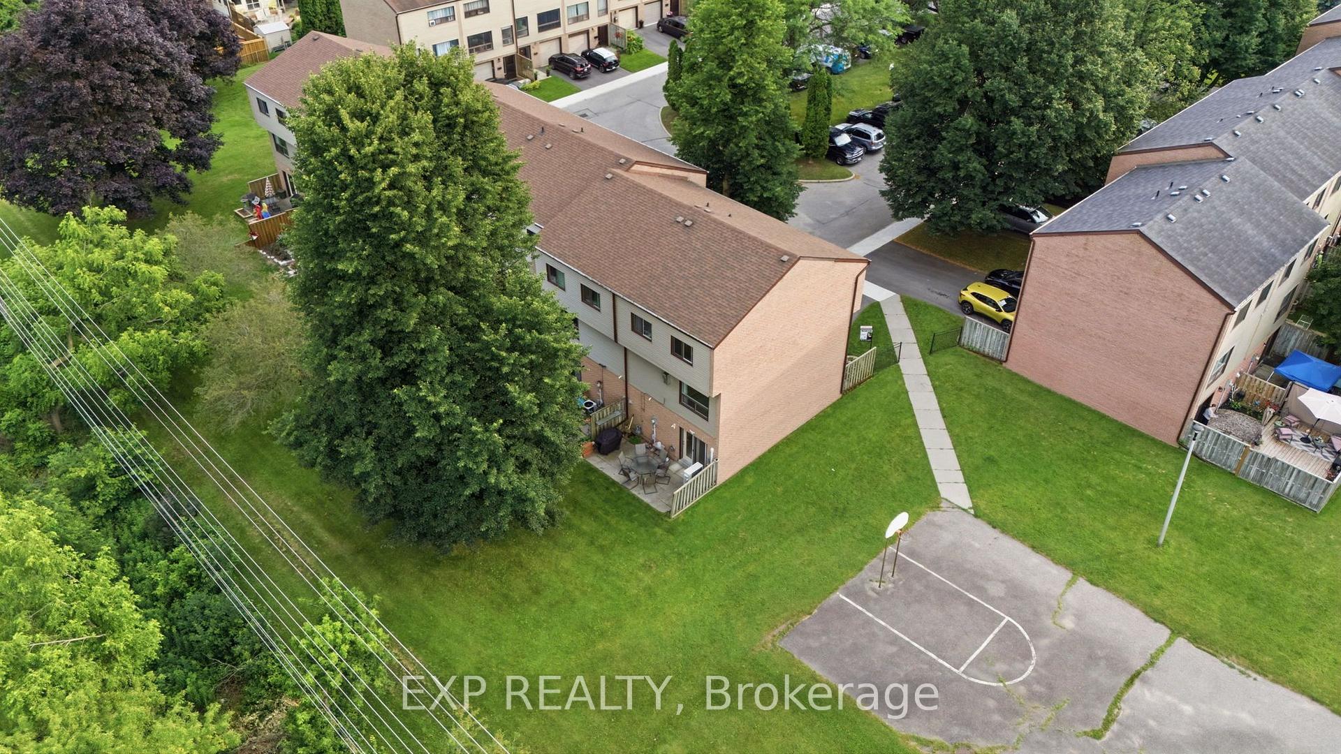 Photo 40 of 64 Parklane Circle, Clarington, Bowmanville — HOMEH