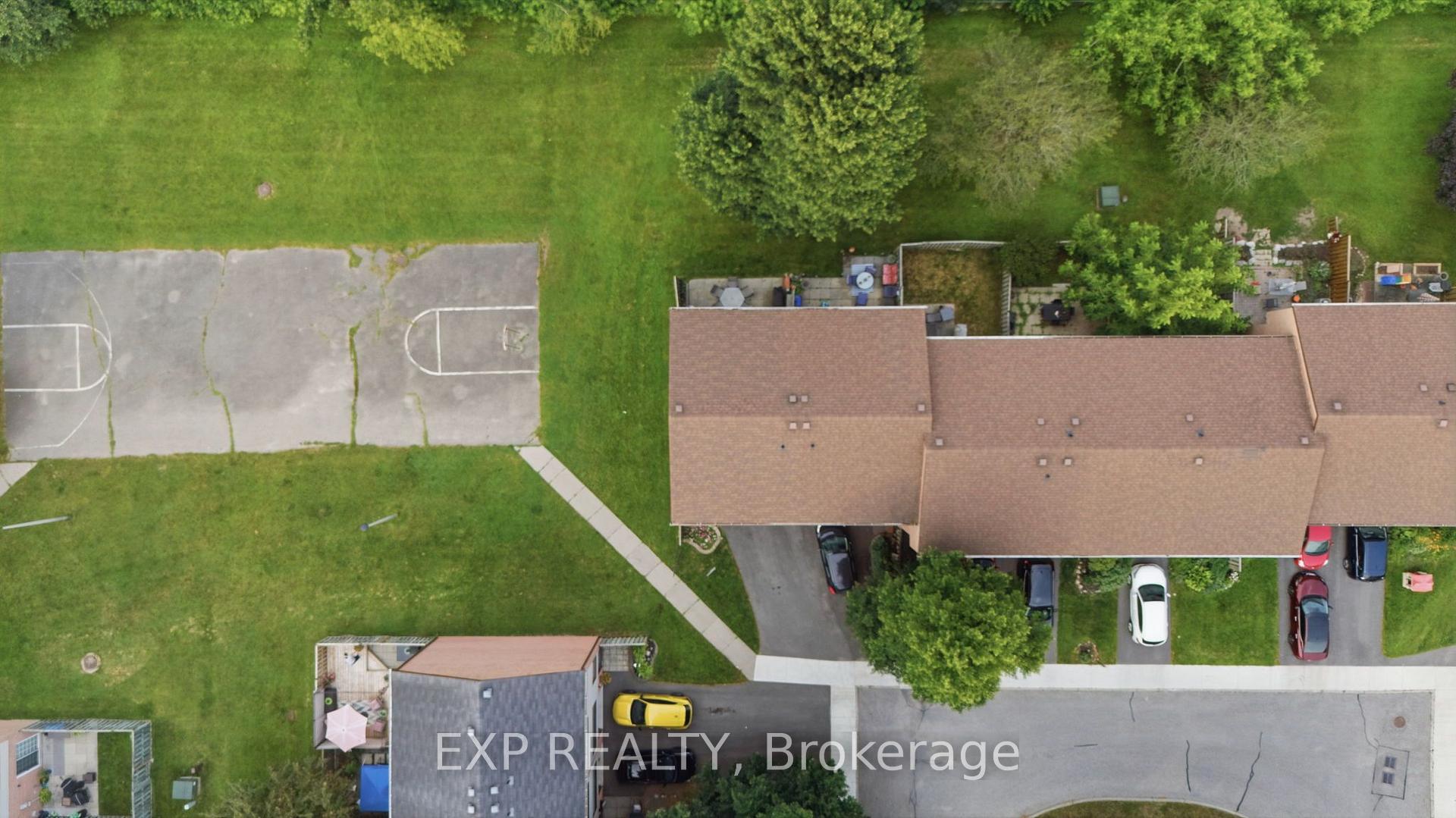 Photo 43 of 64 Parklane Circle, Clarington, Bowmanville — HOMEH