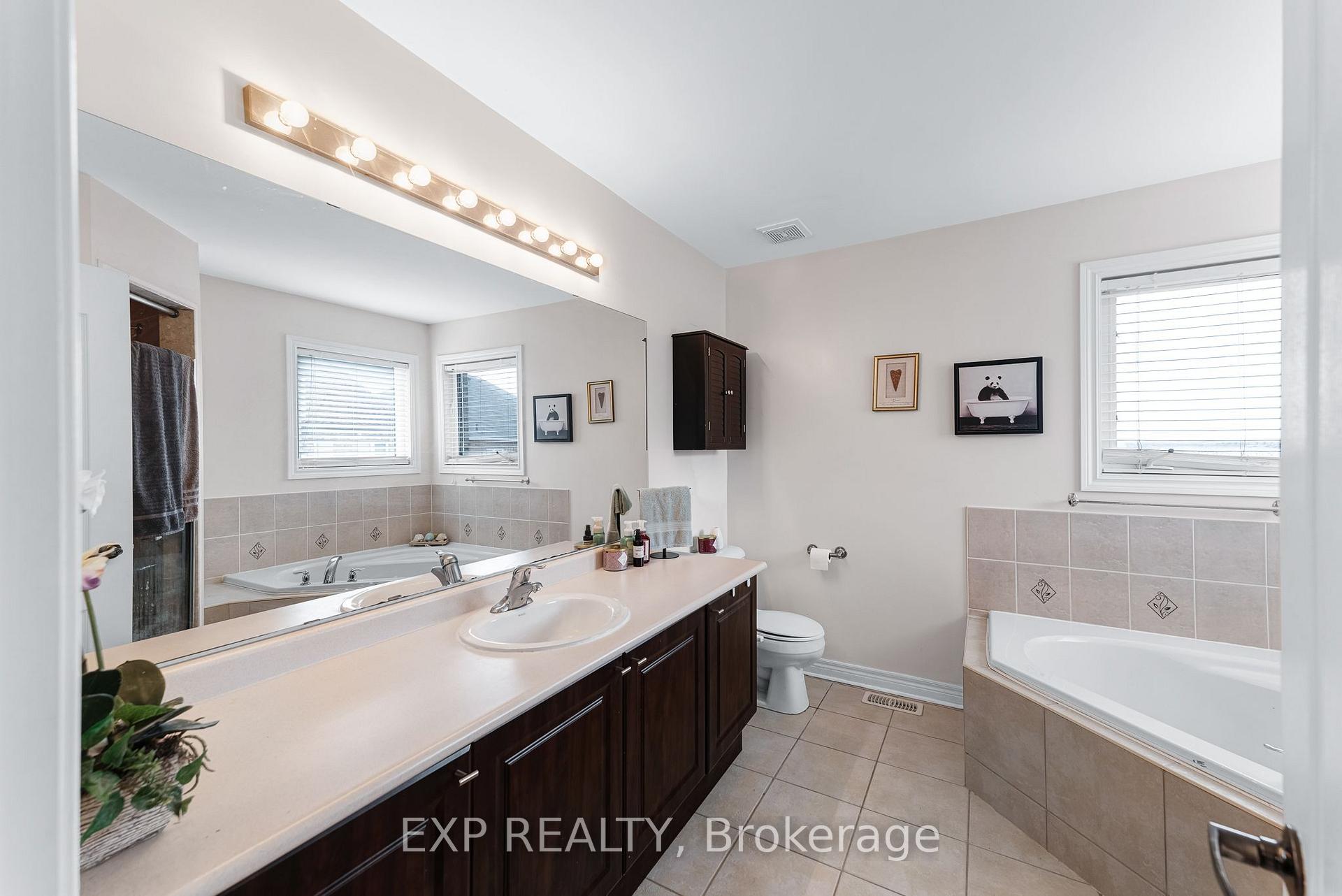 Photo 24 of 211 Ray Snow Boulevard, Newmarket, Woodland Hill — HOMEH